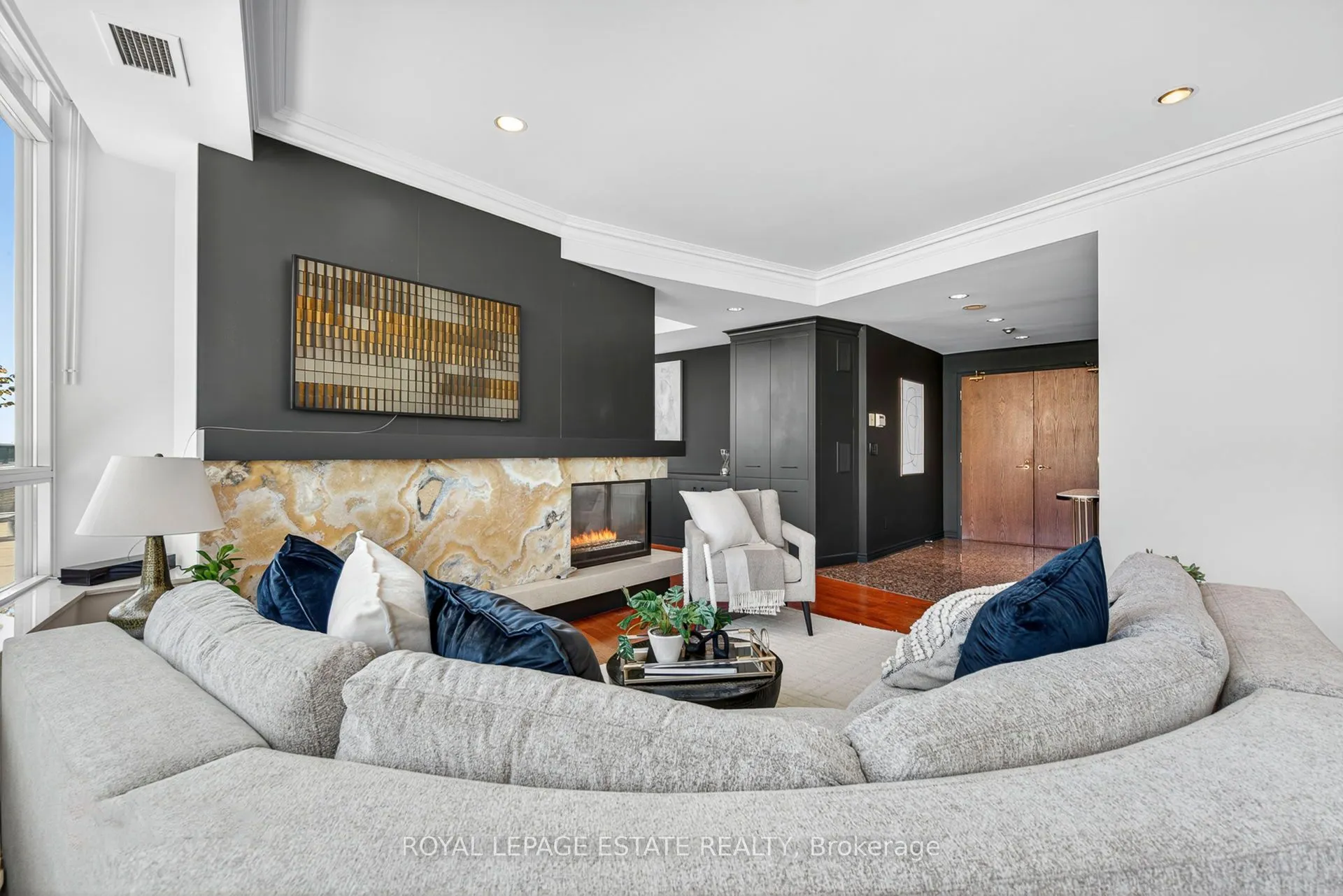 9 Boardwalk Drive, #Ph9