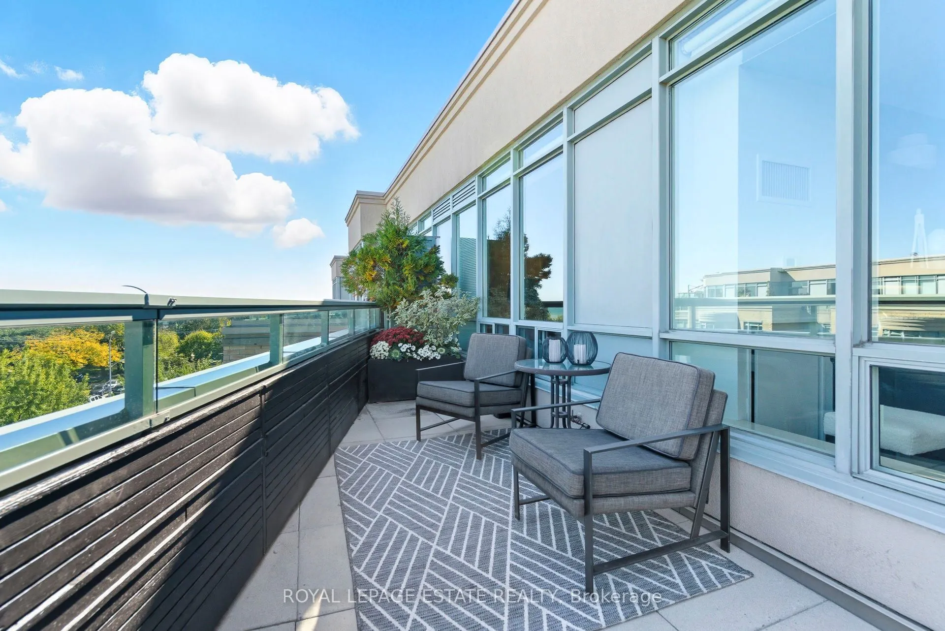 9 Boardwalk Drive, #Ph9