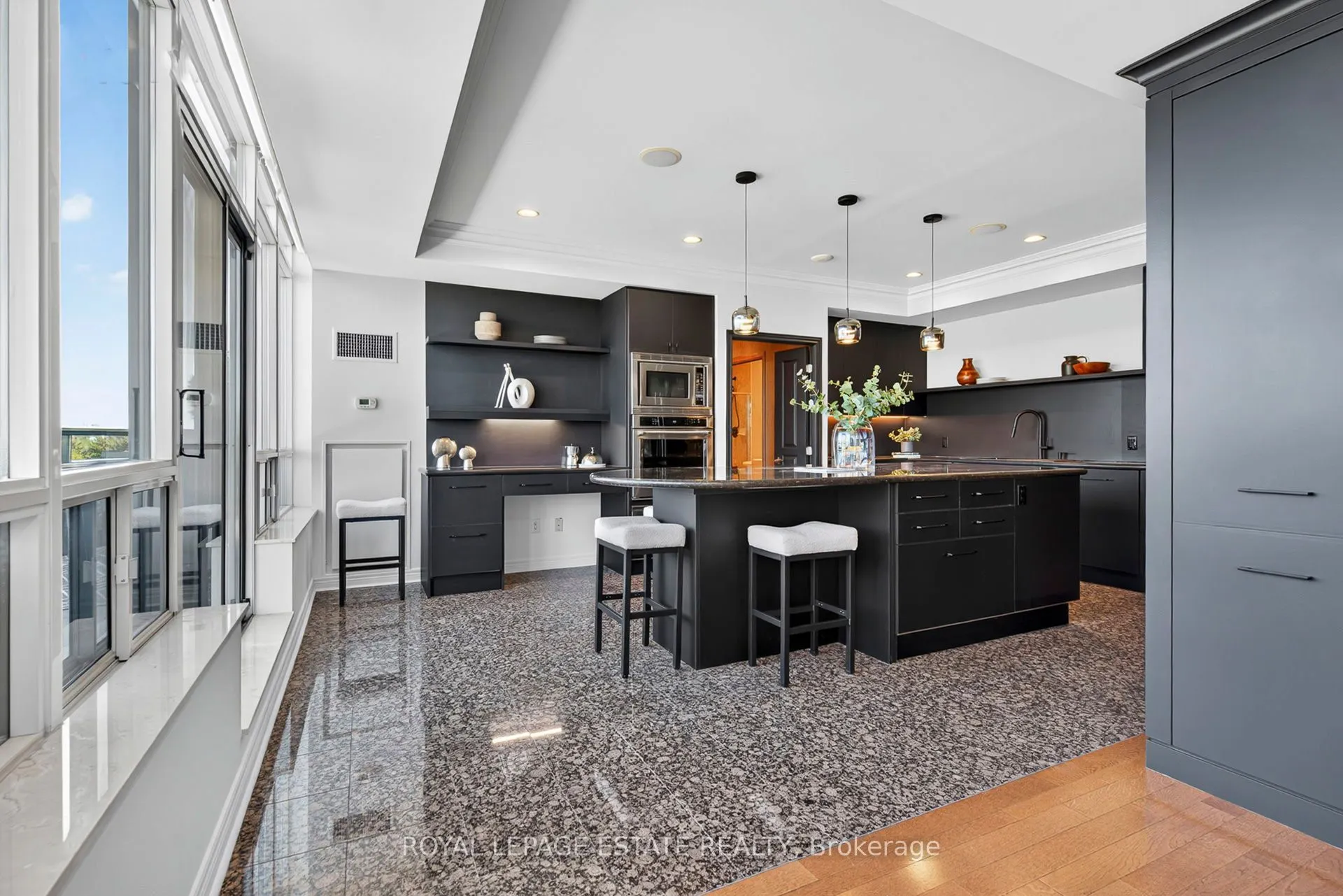 9 Boardwalk Drive, #Ph9
