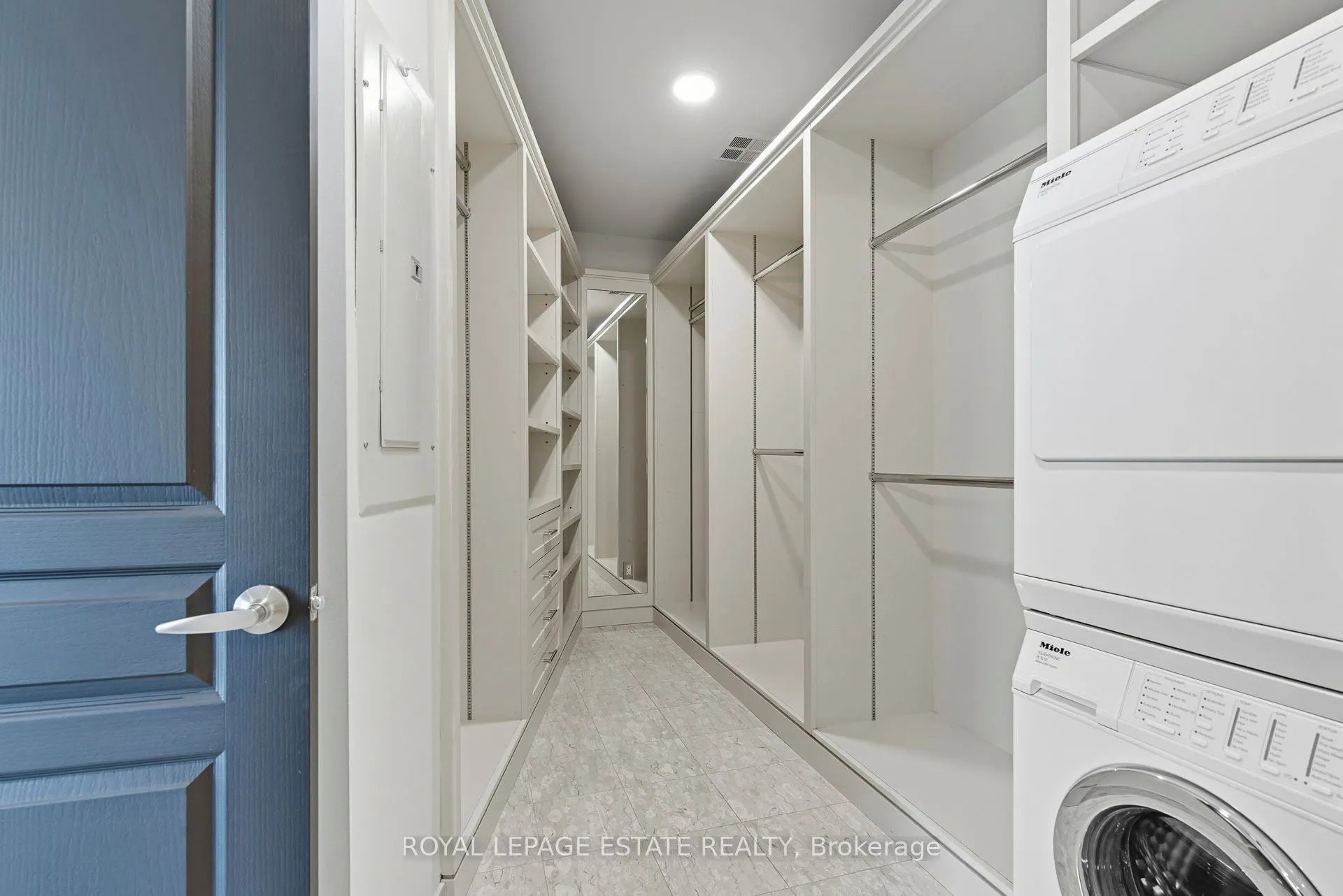 9 Boardwalk Drive, #Ph9