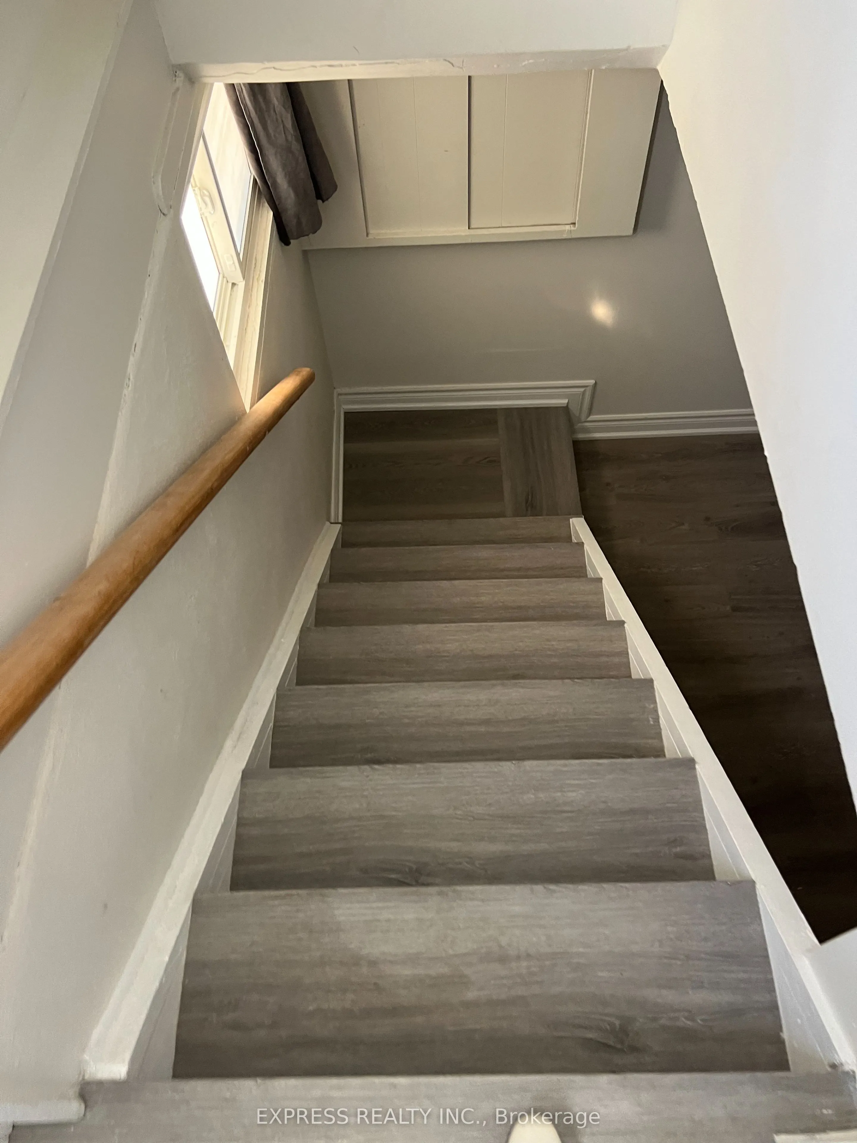120 Beatrice Street W