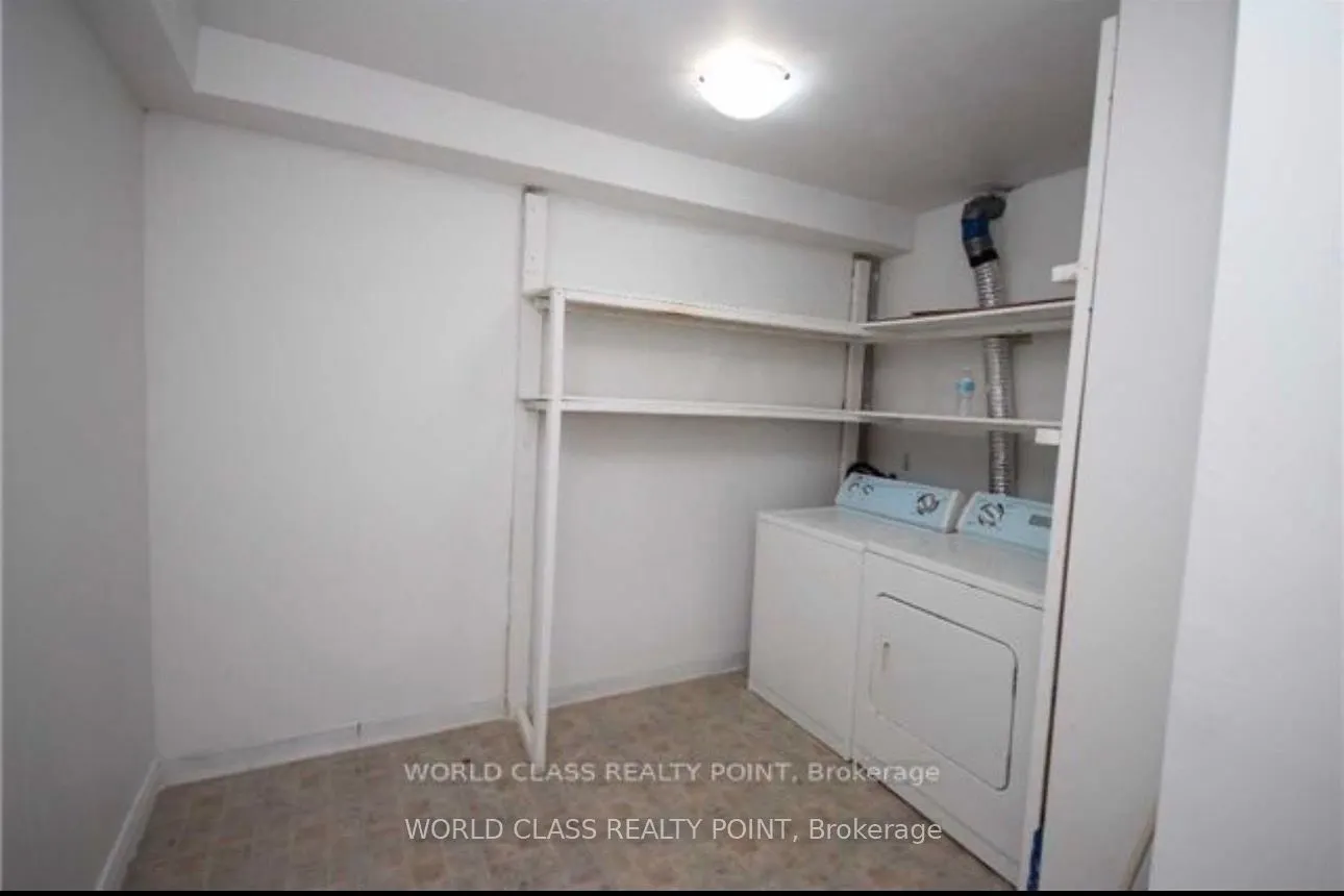 3420 Eglinton Avenue E, #807