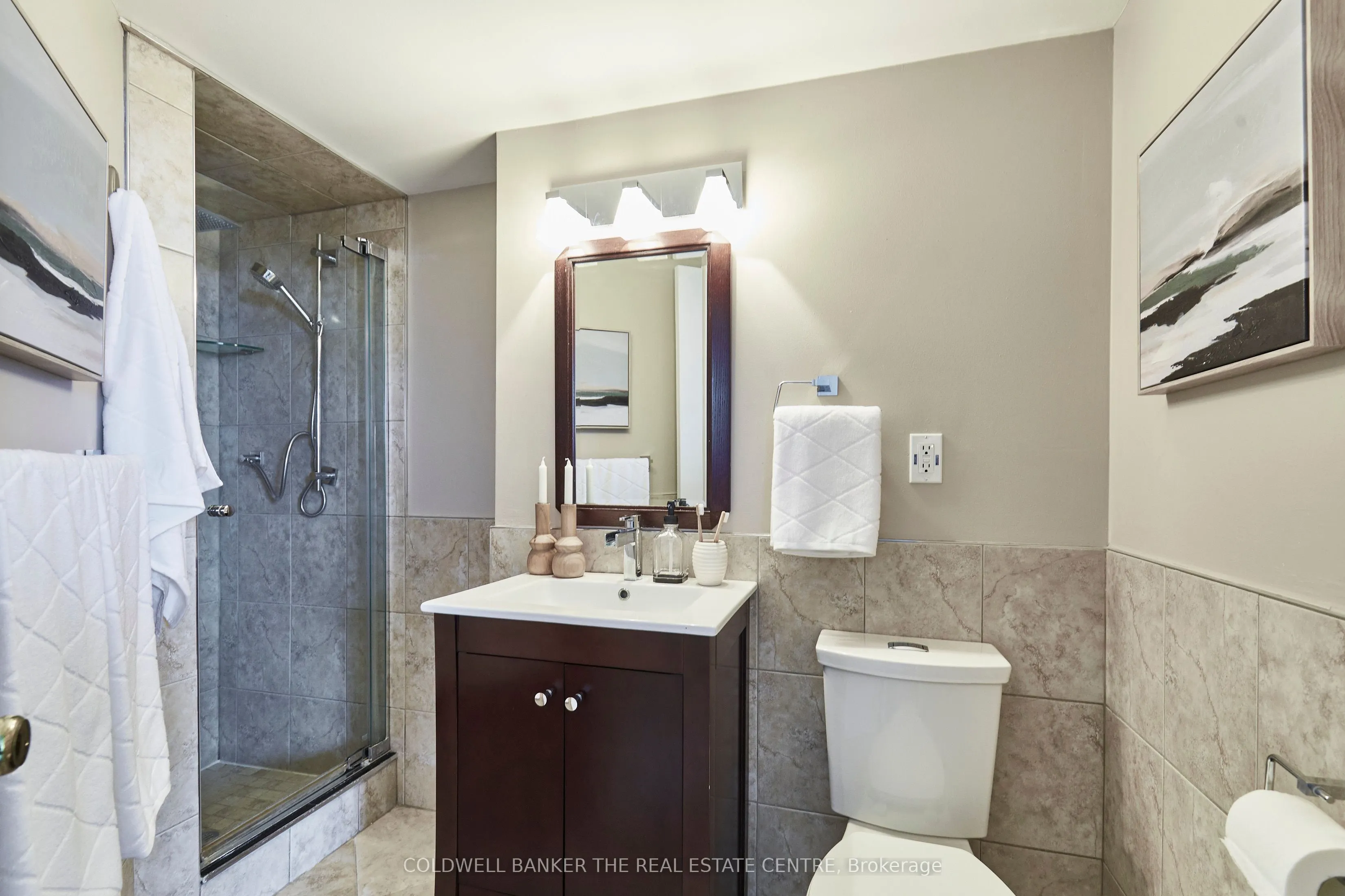 2 Westney Road N, #401