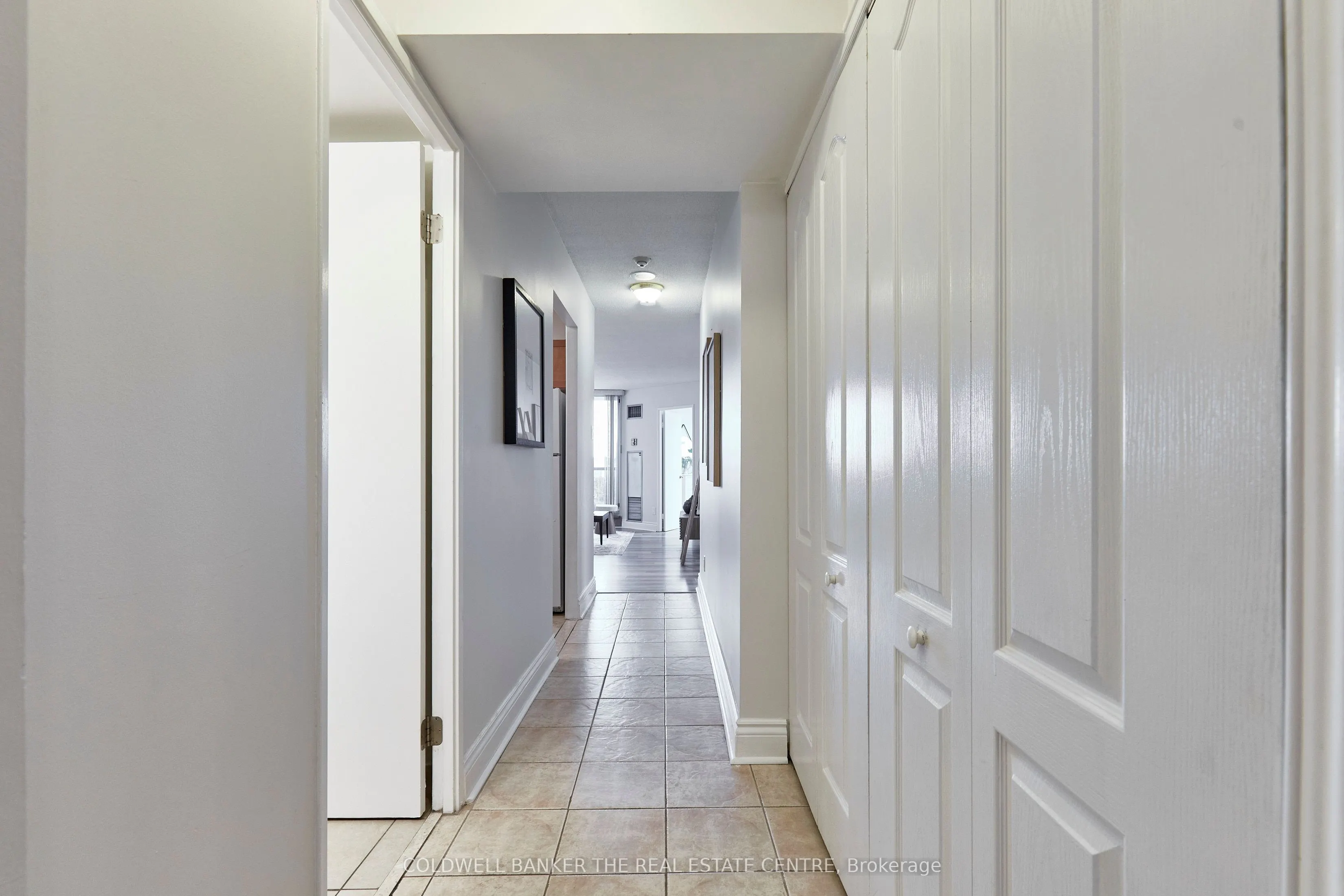 2 Westney Road N, #401