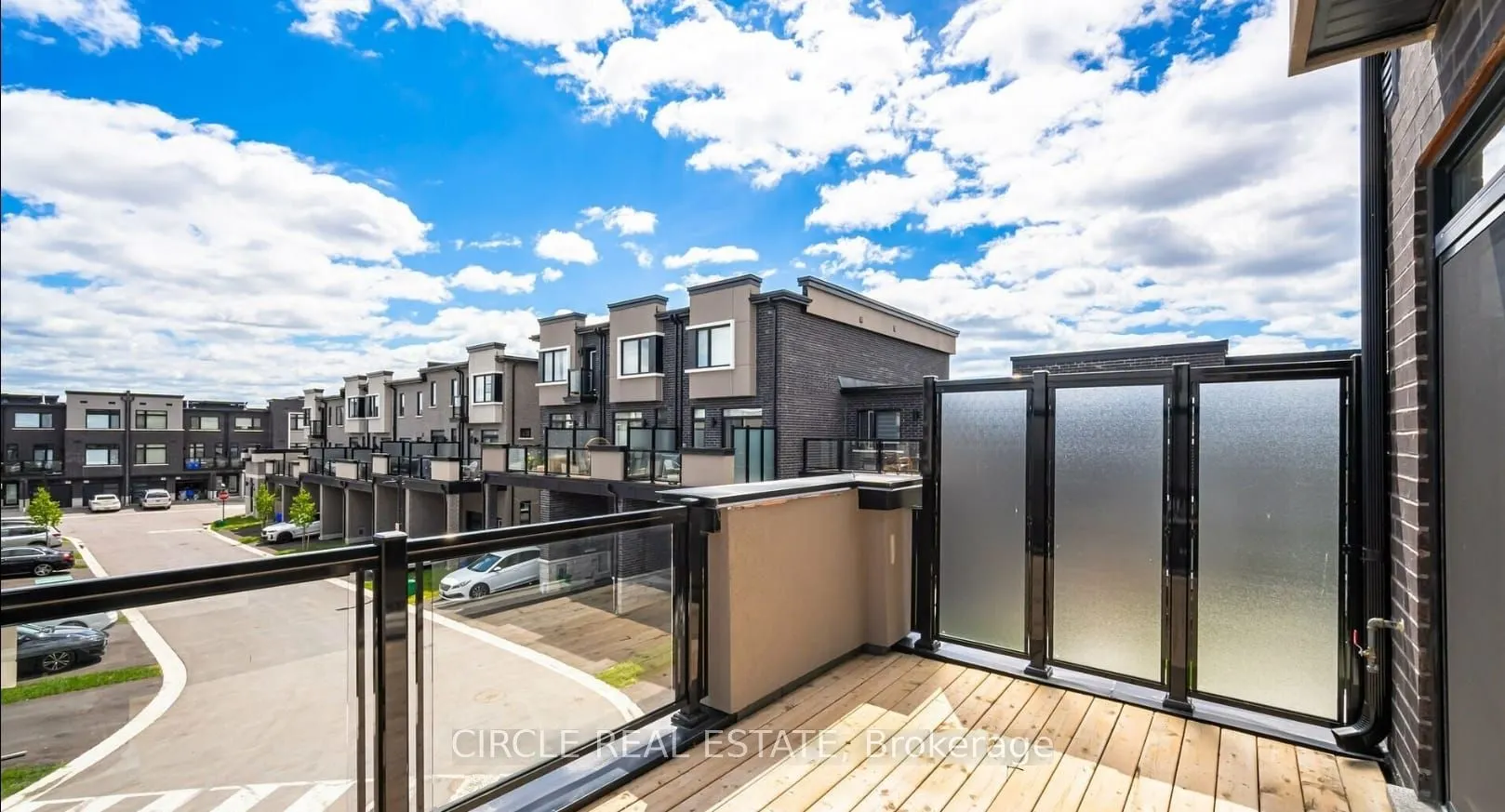 2594 Castlegate Crossing