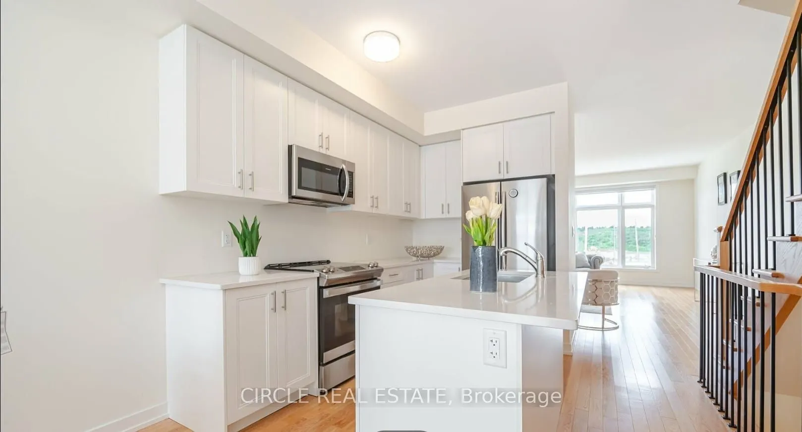 2594 Castlegate Crossing
