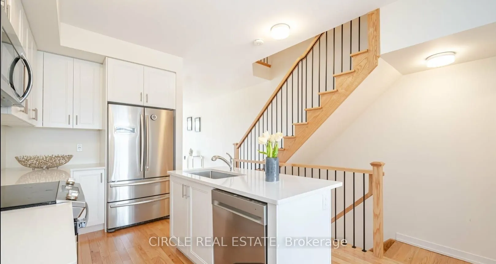 2594 Castlegate Crossing