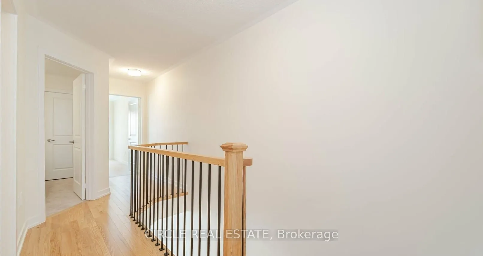 2594 Castlegate Crossing
