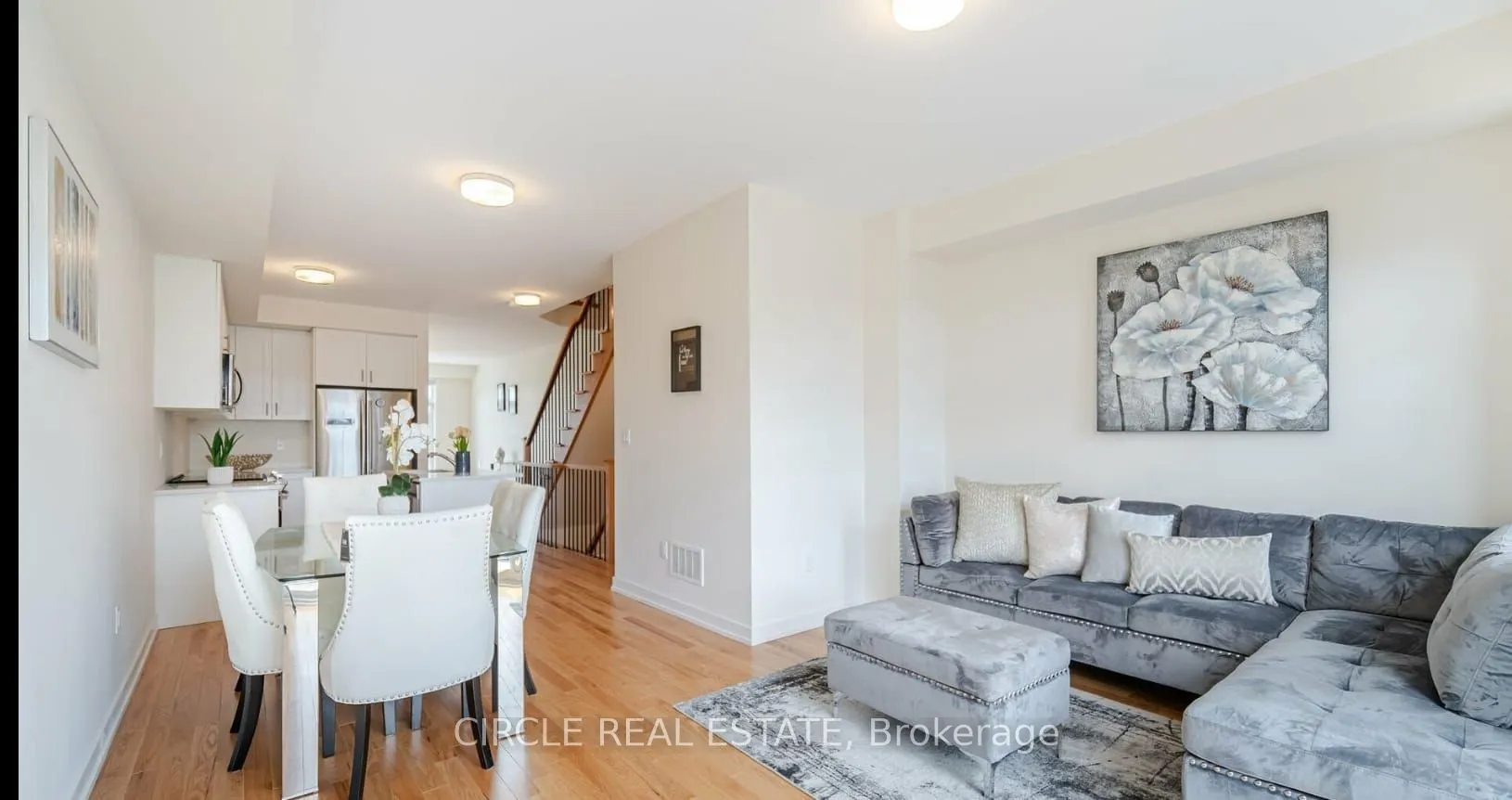 2594 Castlegate Crossing