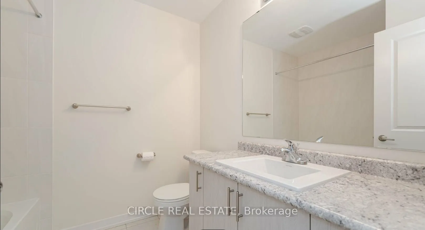 2594 Castlegate Crossing