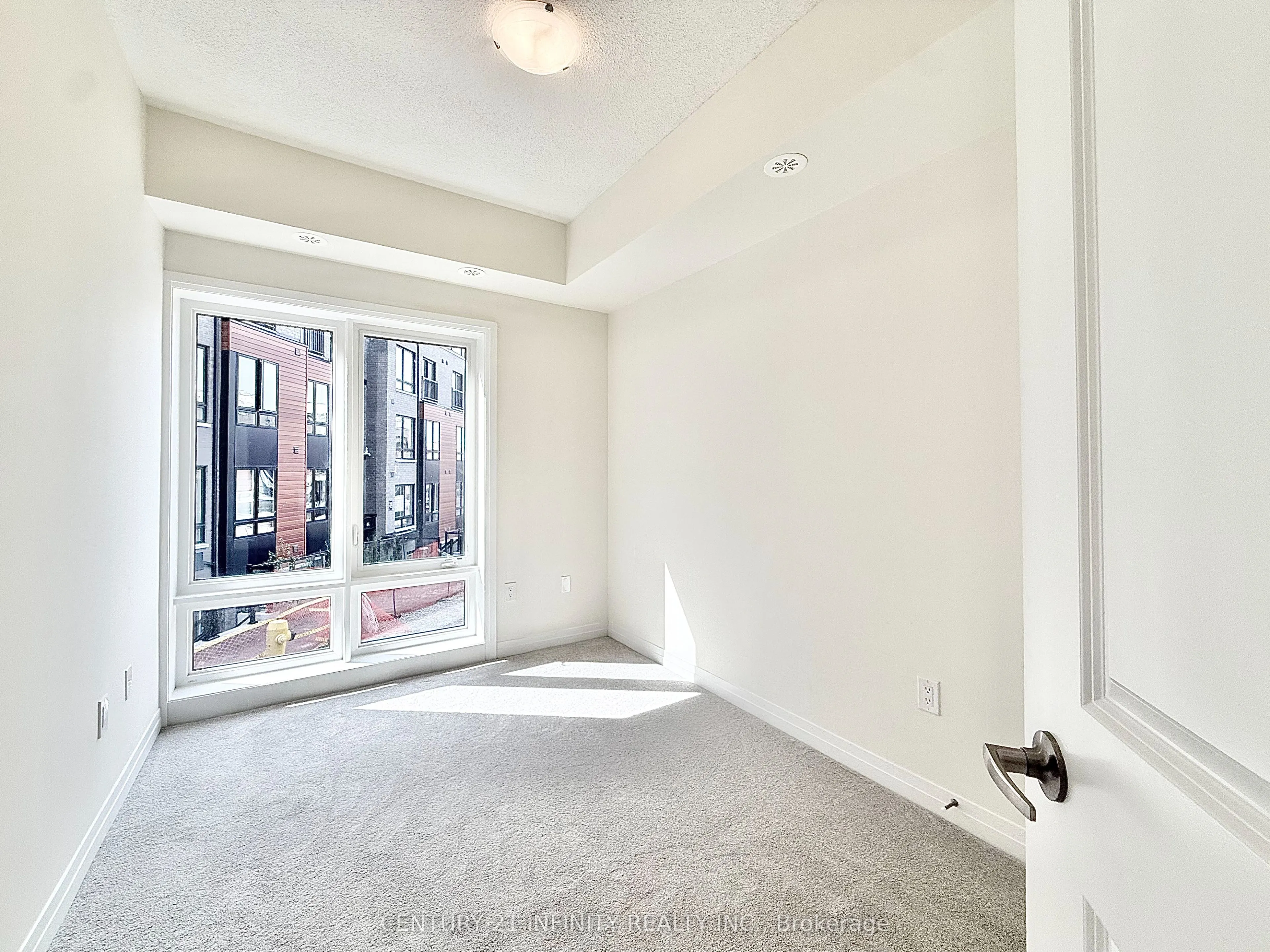 10 Liben Way, #18