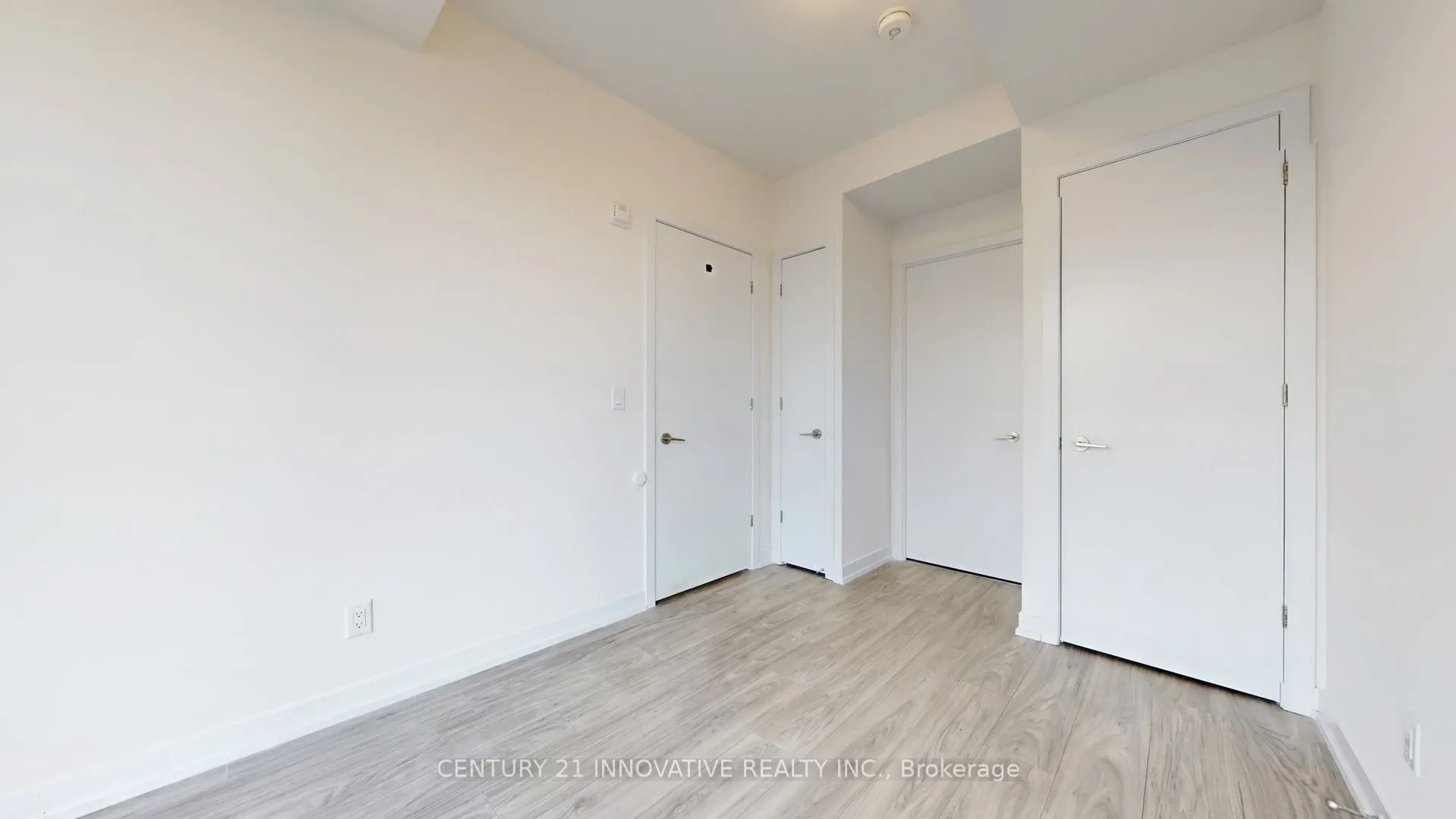 90 Glen Everest Road, #204