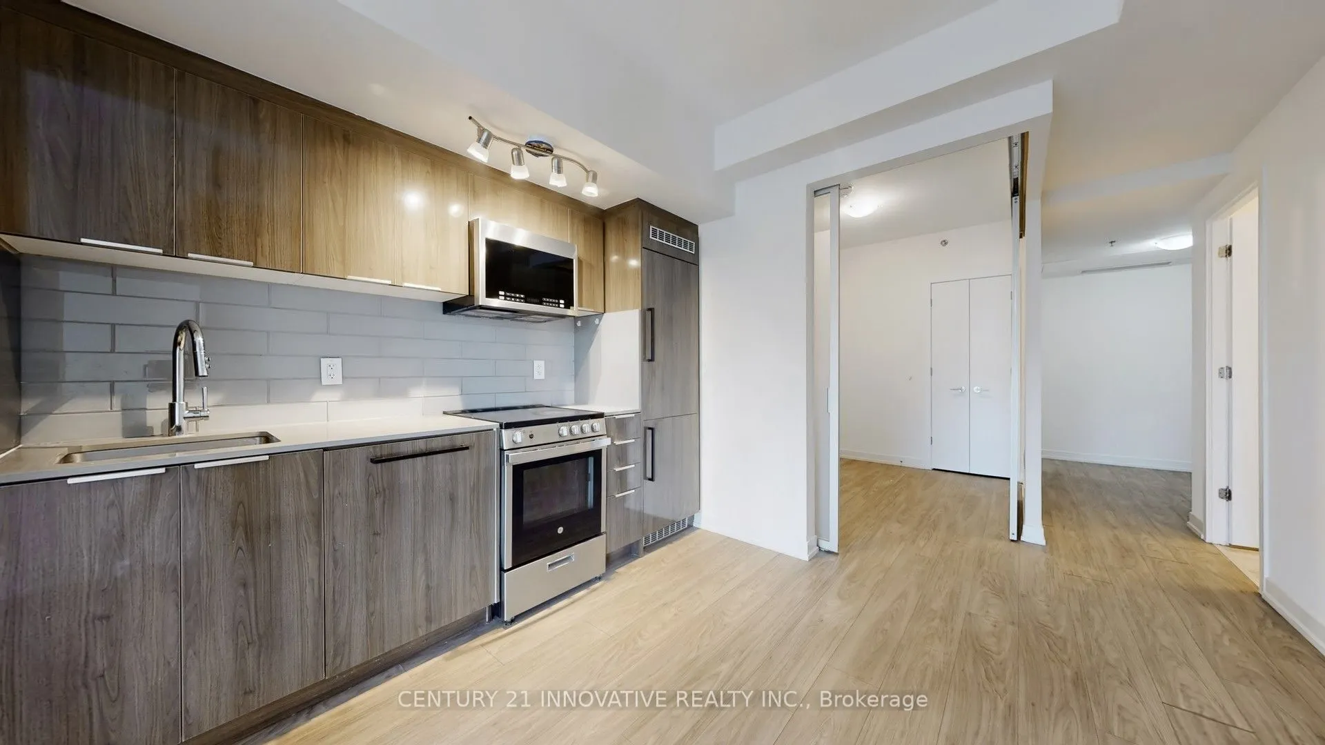 90 Glen Everest Road, #204