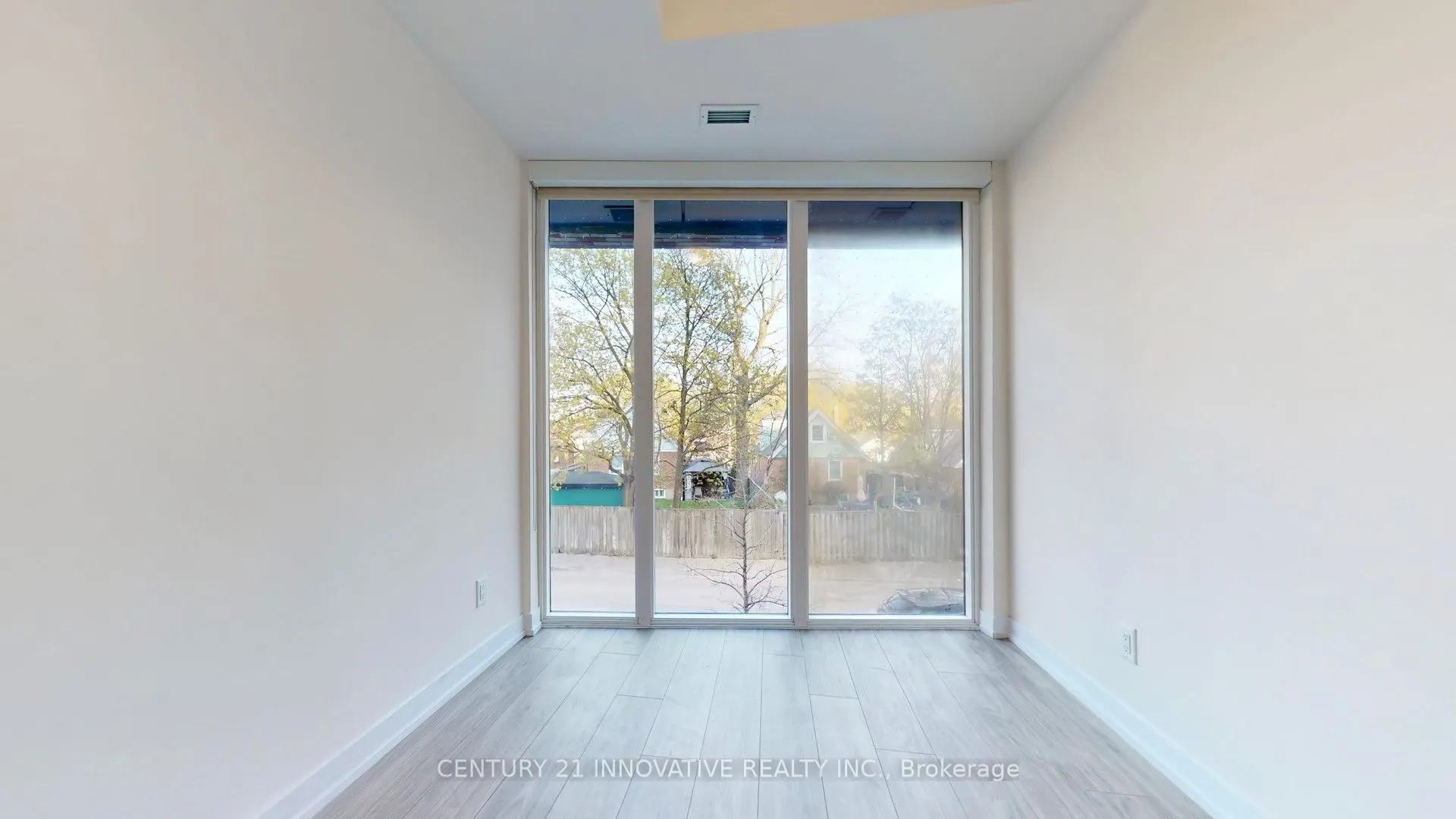 90 Glen Everest Road, #204