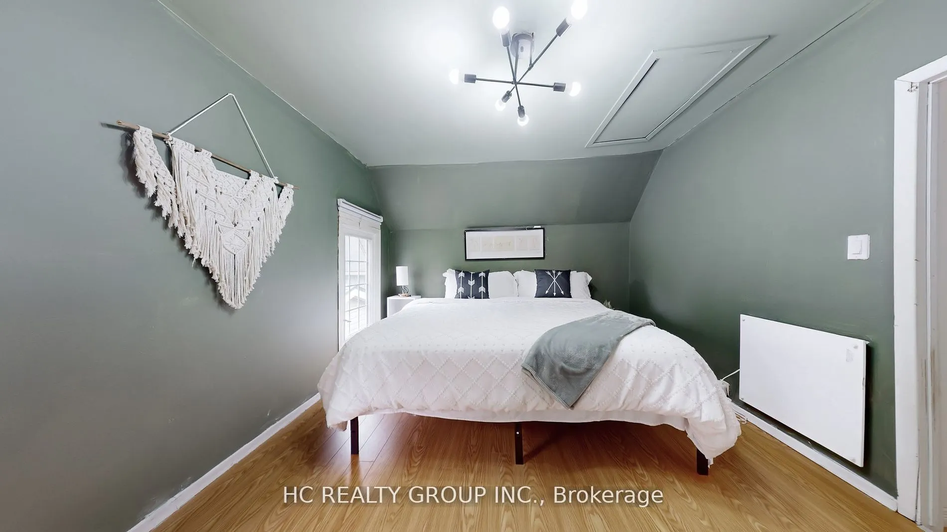 59 Muskoka Avenue, #A