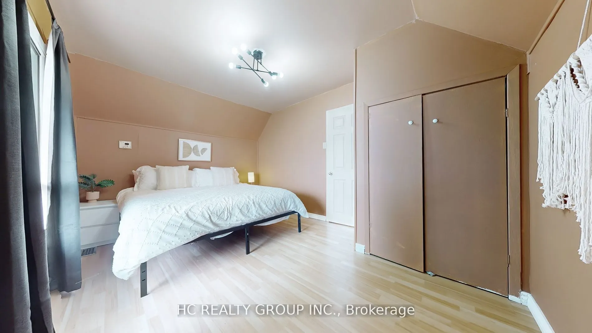 59 Muskoka Avenue, #A