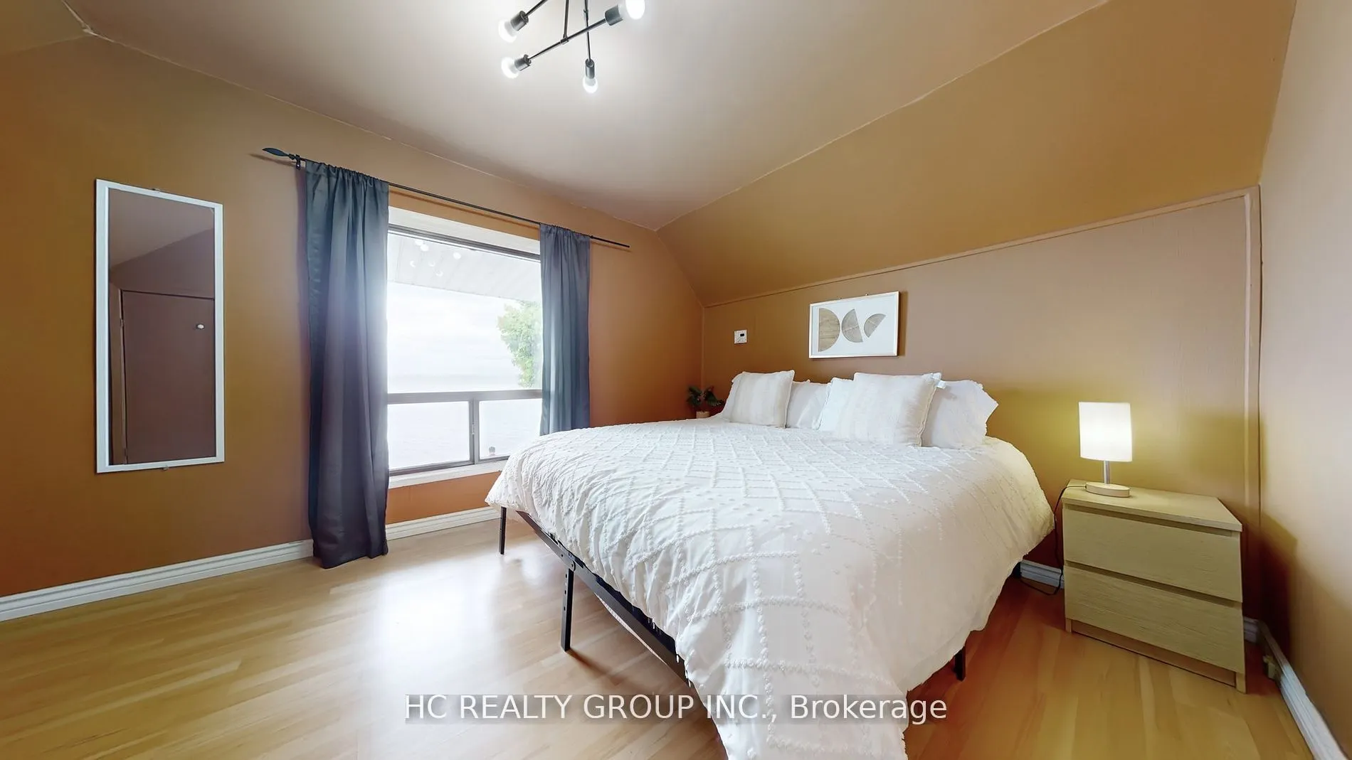 59 Muskoka Avenue, #A