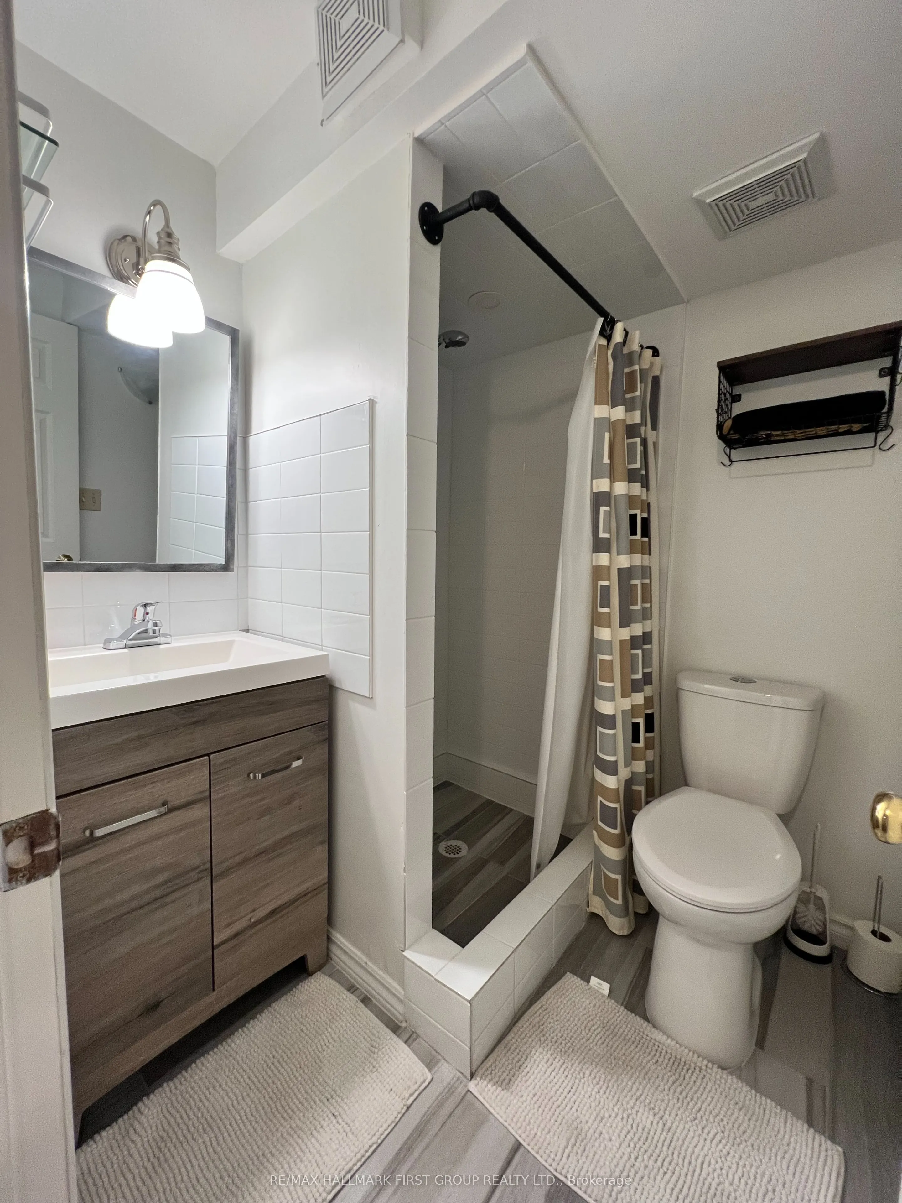1731 Echo Point Court