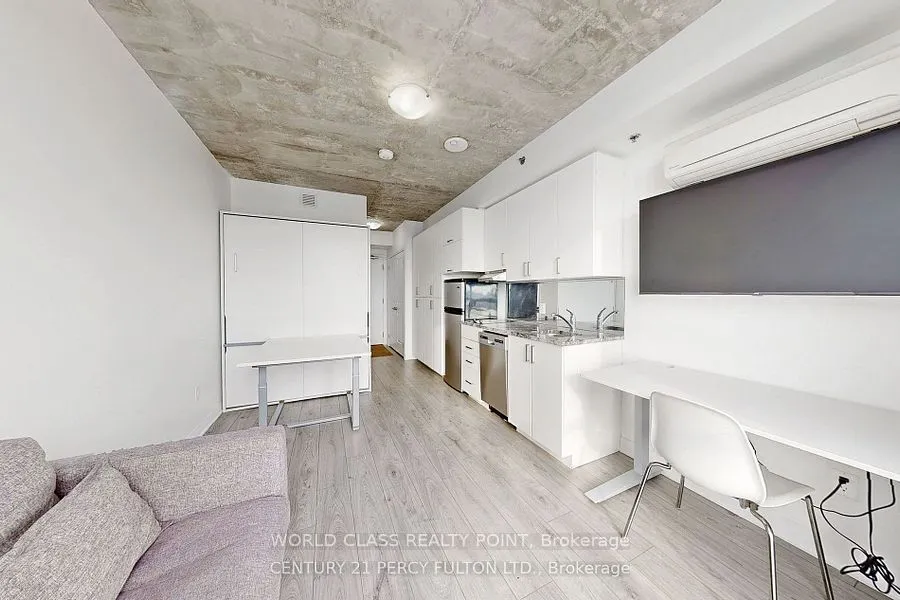 1900 Simcoe Street, #633