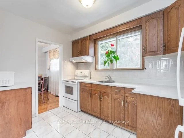 80 Tansley Avenue, #MAIN FLOOR