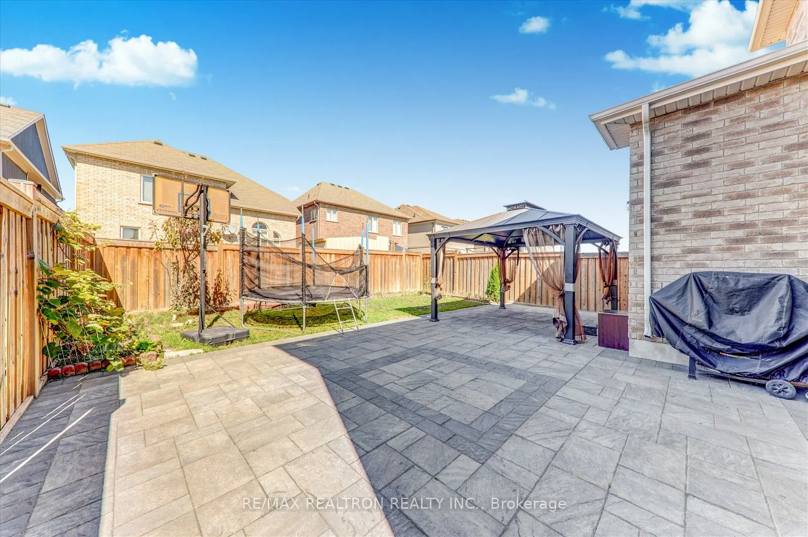 112 Fred Jackman Avenue
