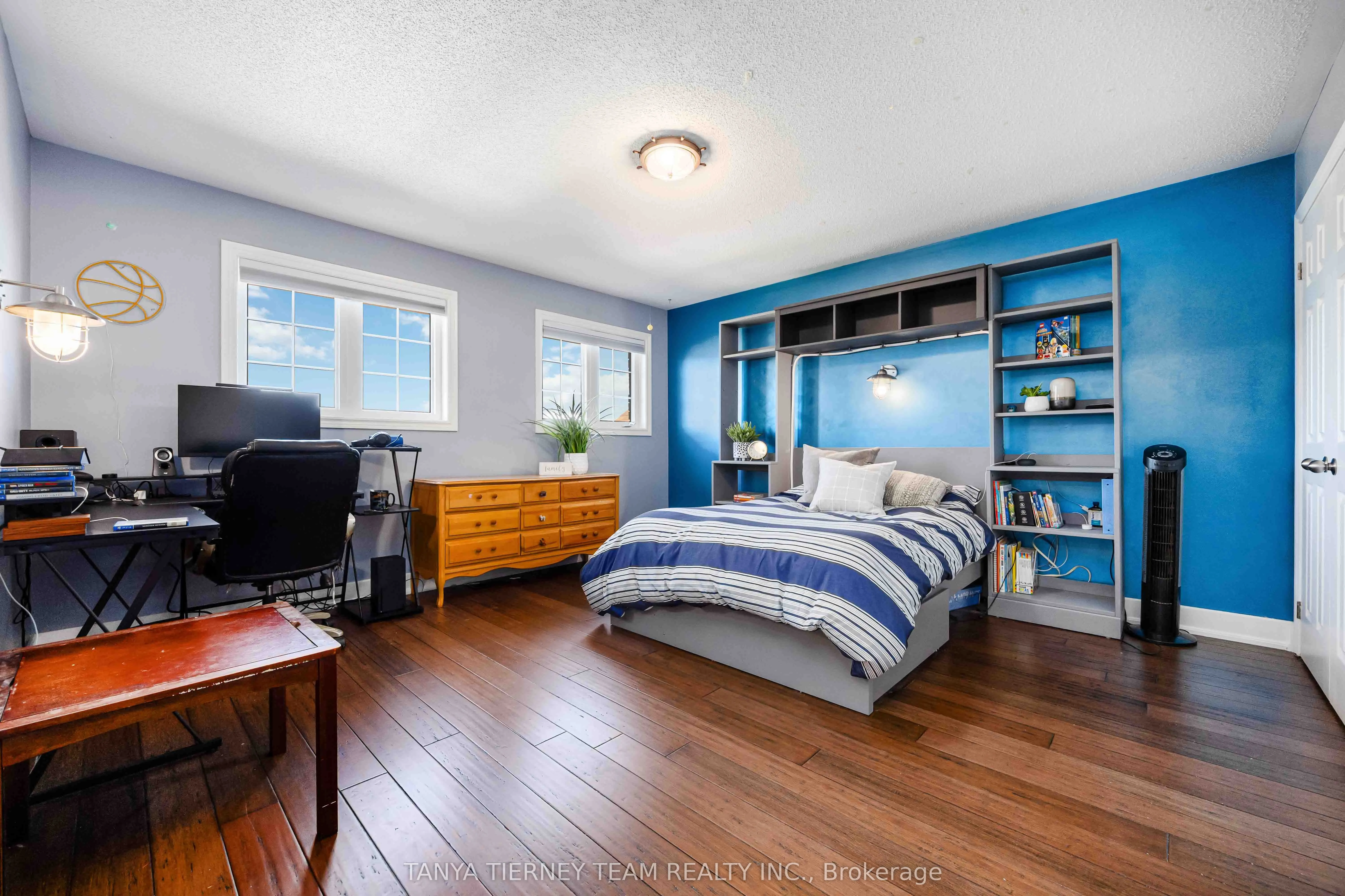 35 Charles Tilley Crescent