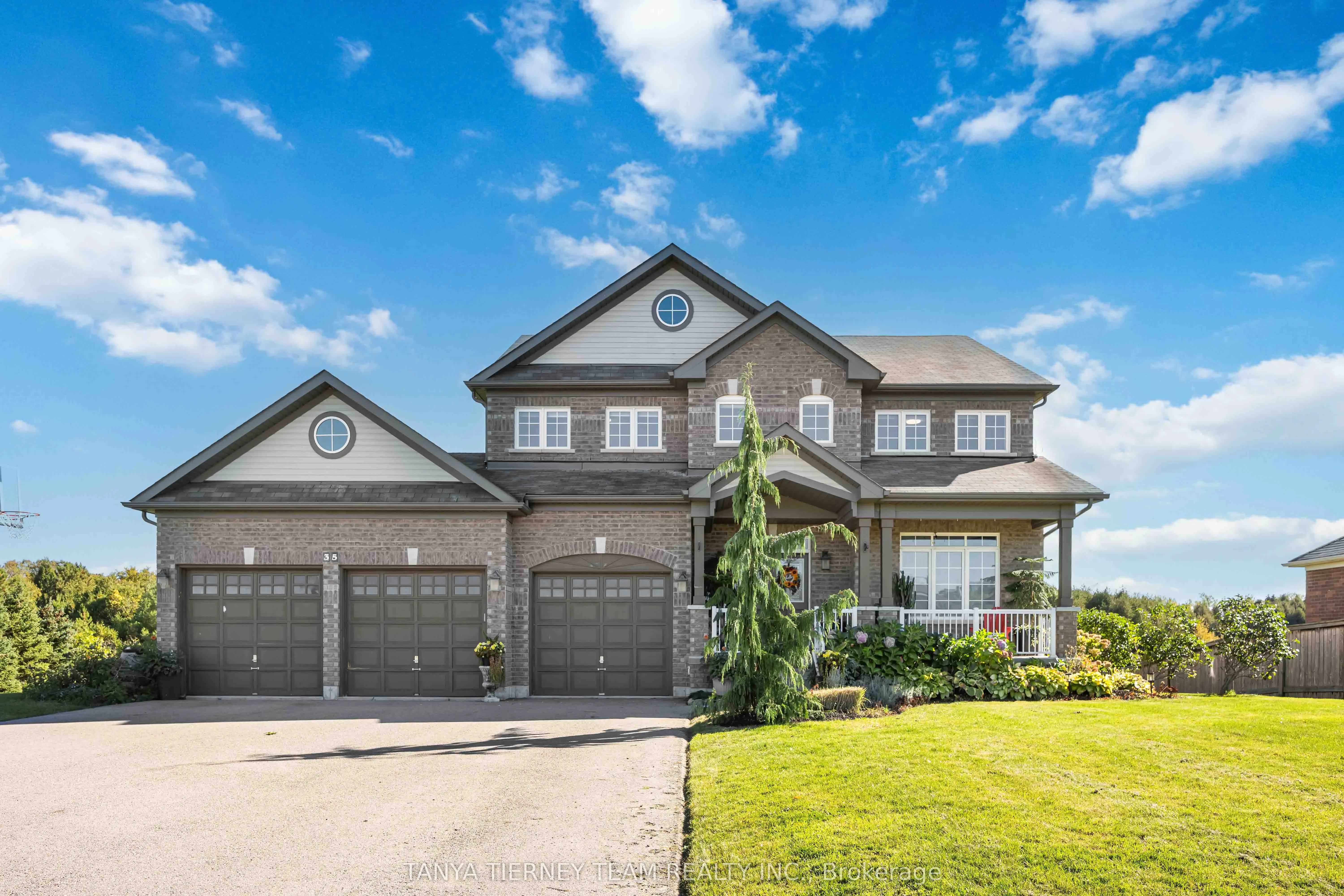 35 Charles Tilley Crescent