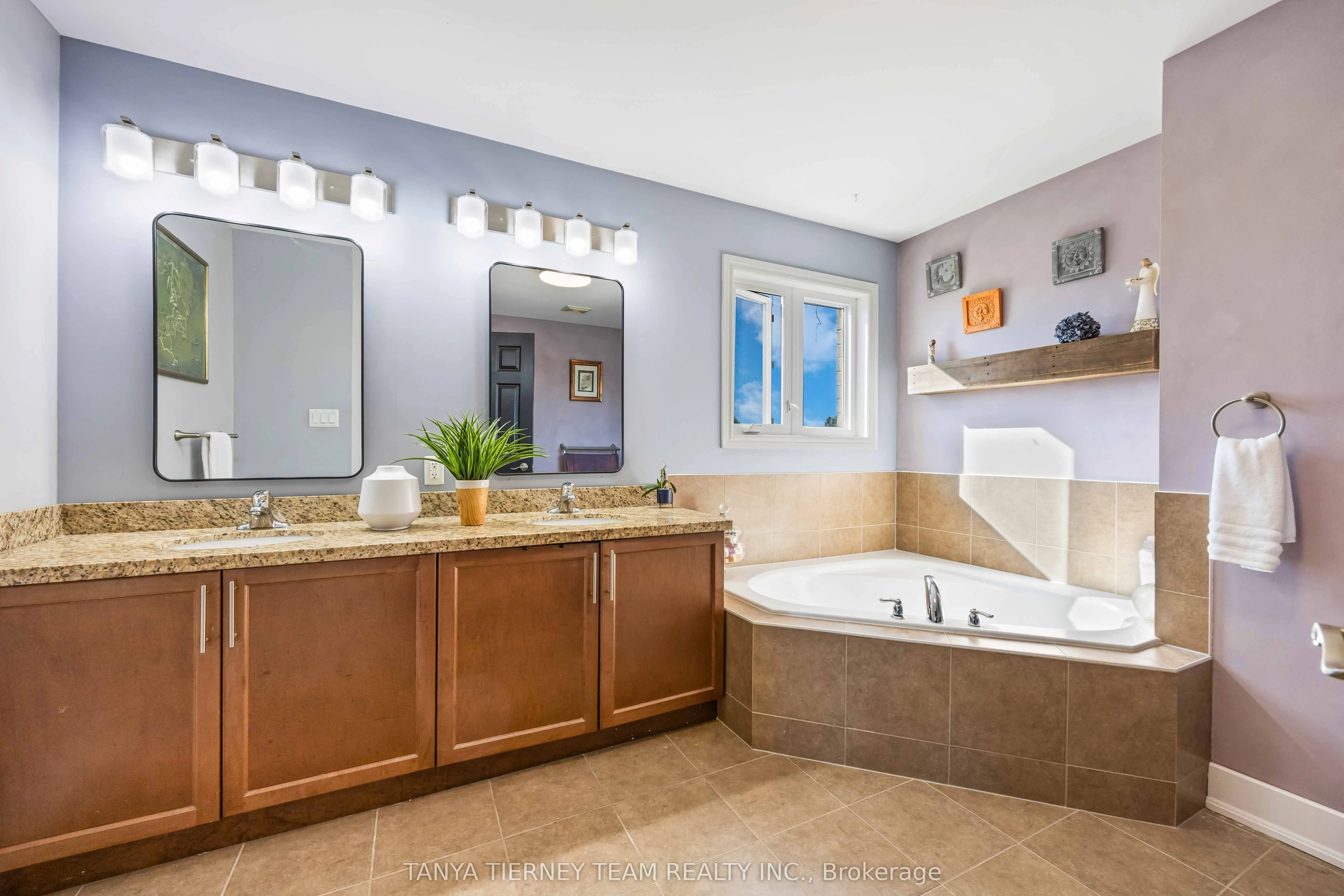 35 Charles Tilley Crescent