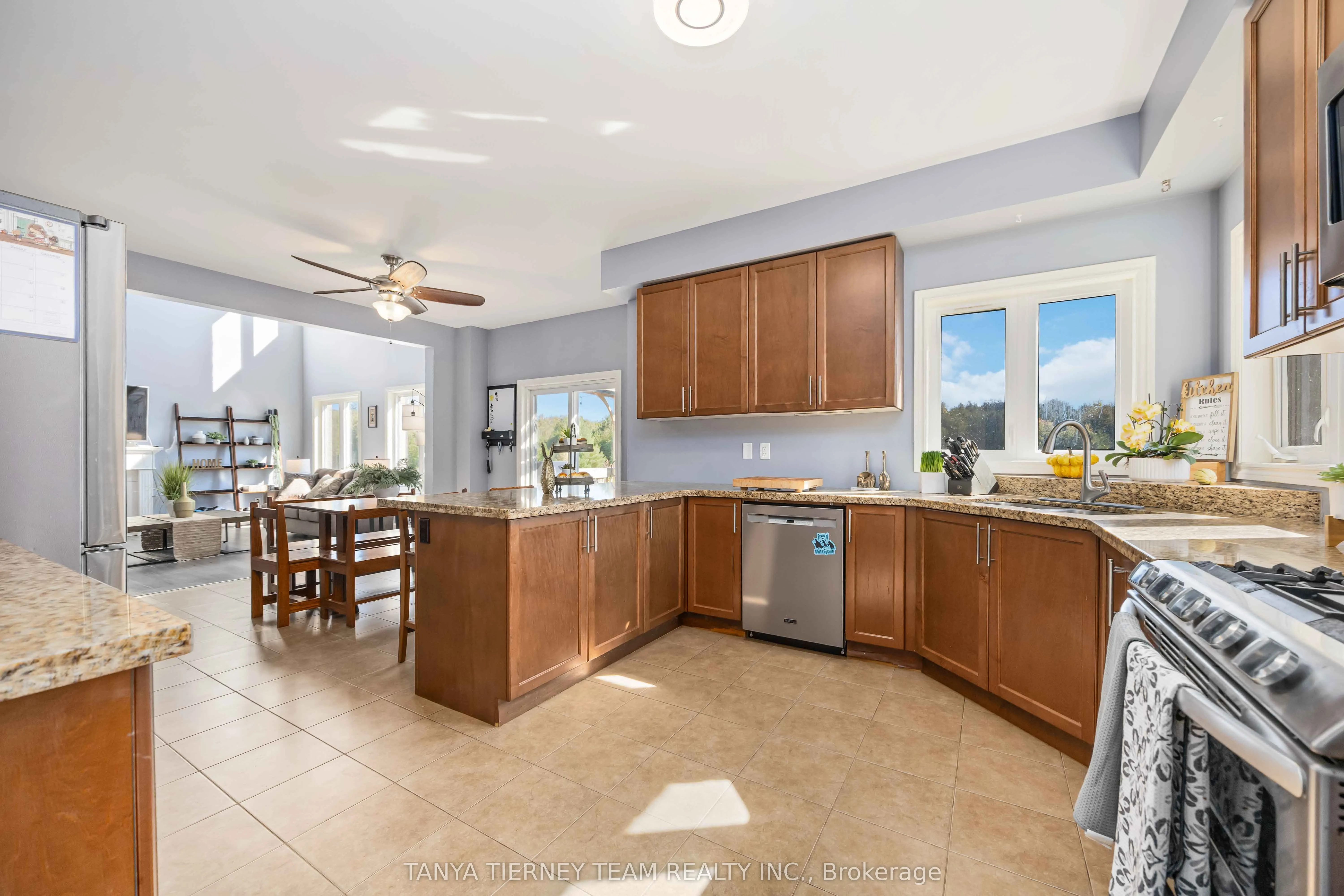 35 Charles Tilley Crescent