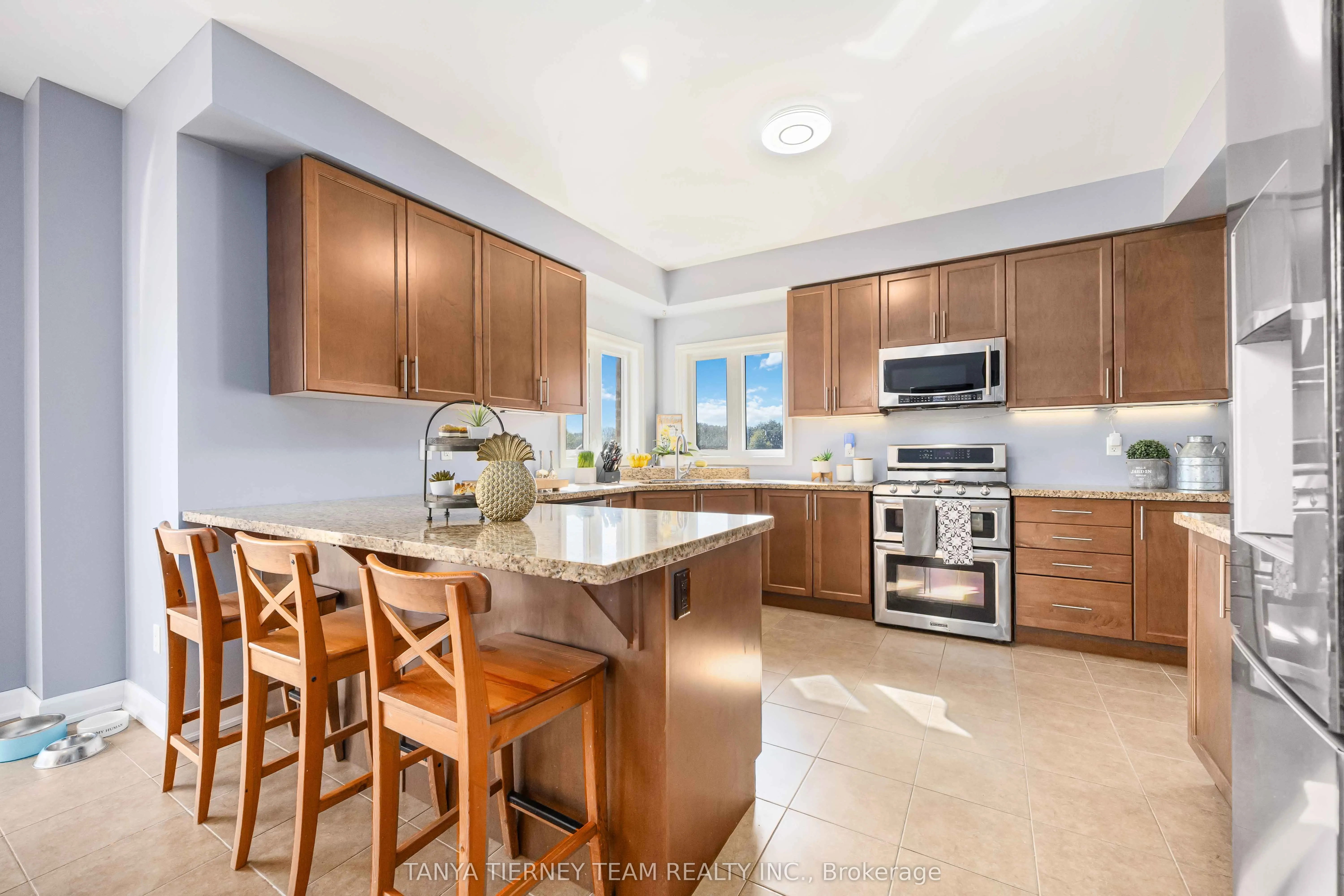 35 Charles Tilley Crescent