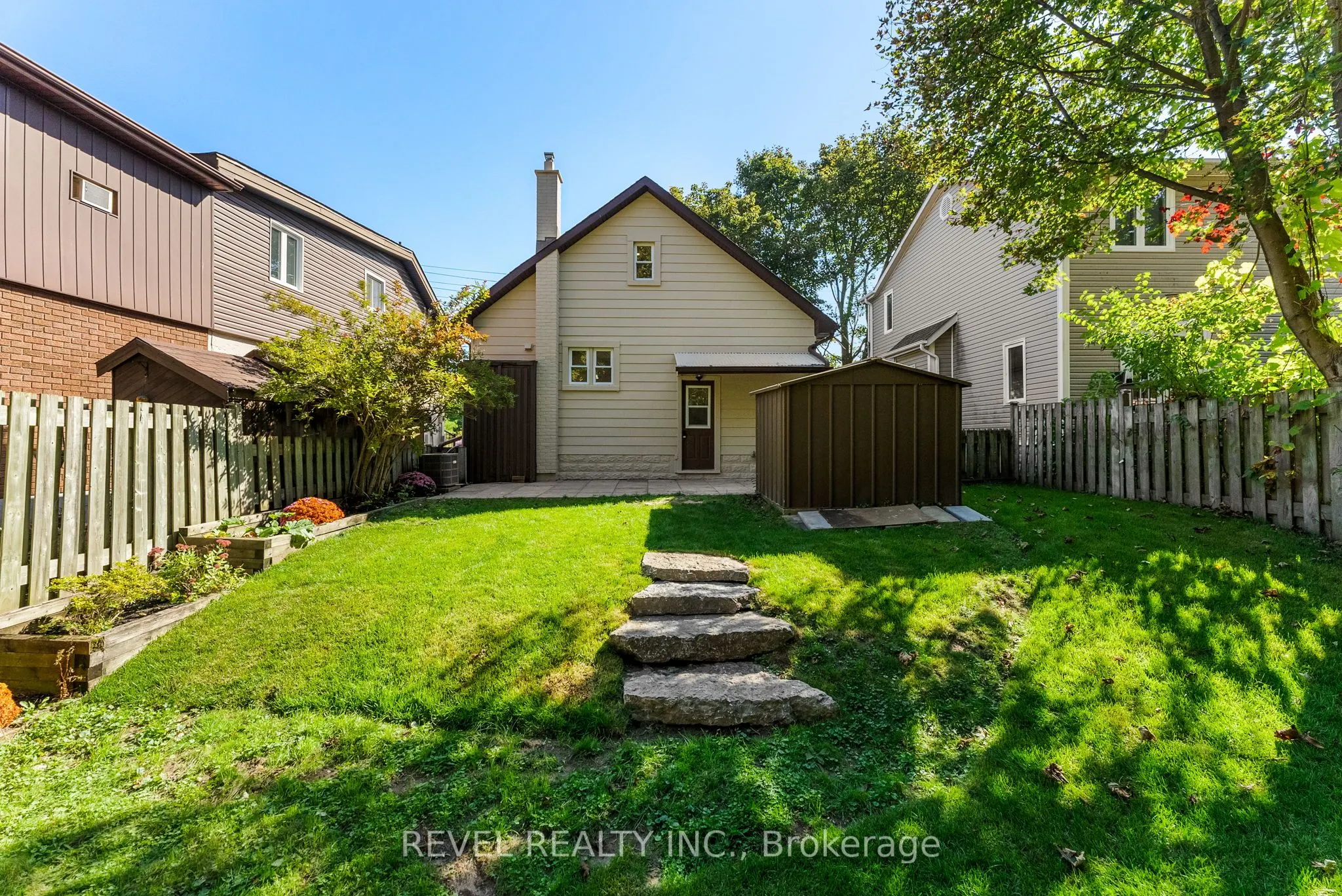 180 Hillcroft Street