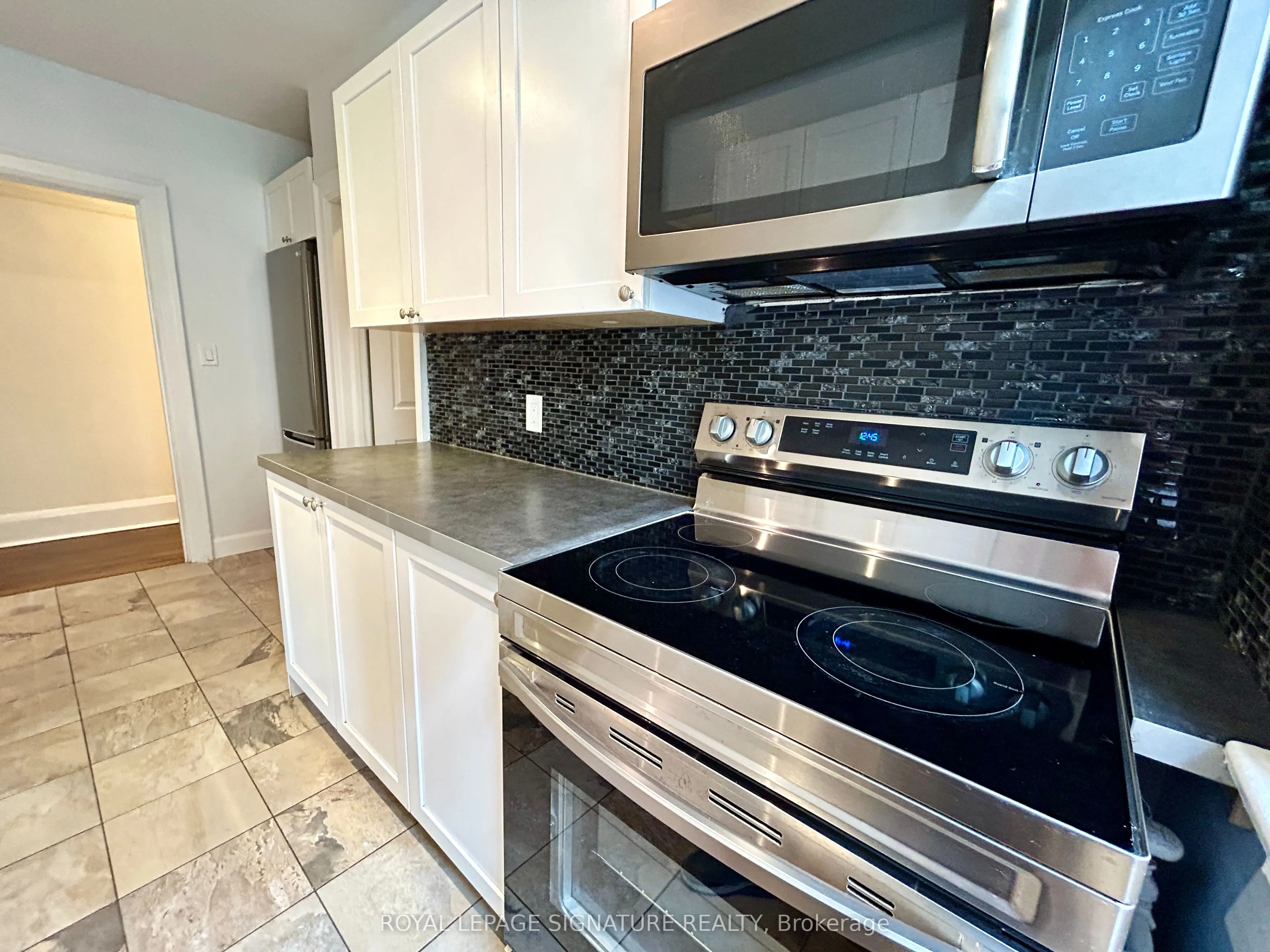 39 Scarboro Beach Boulevard, #Main