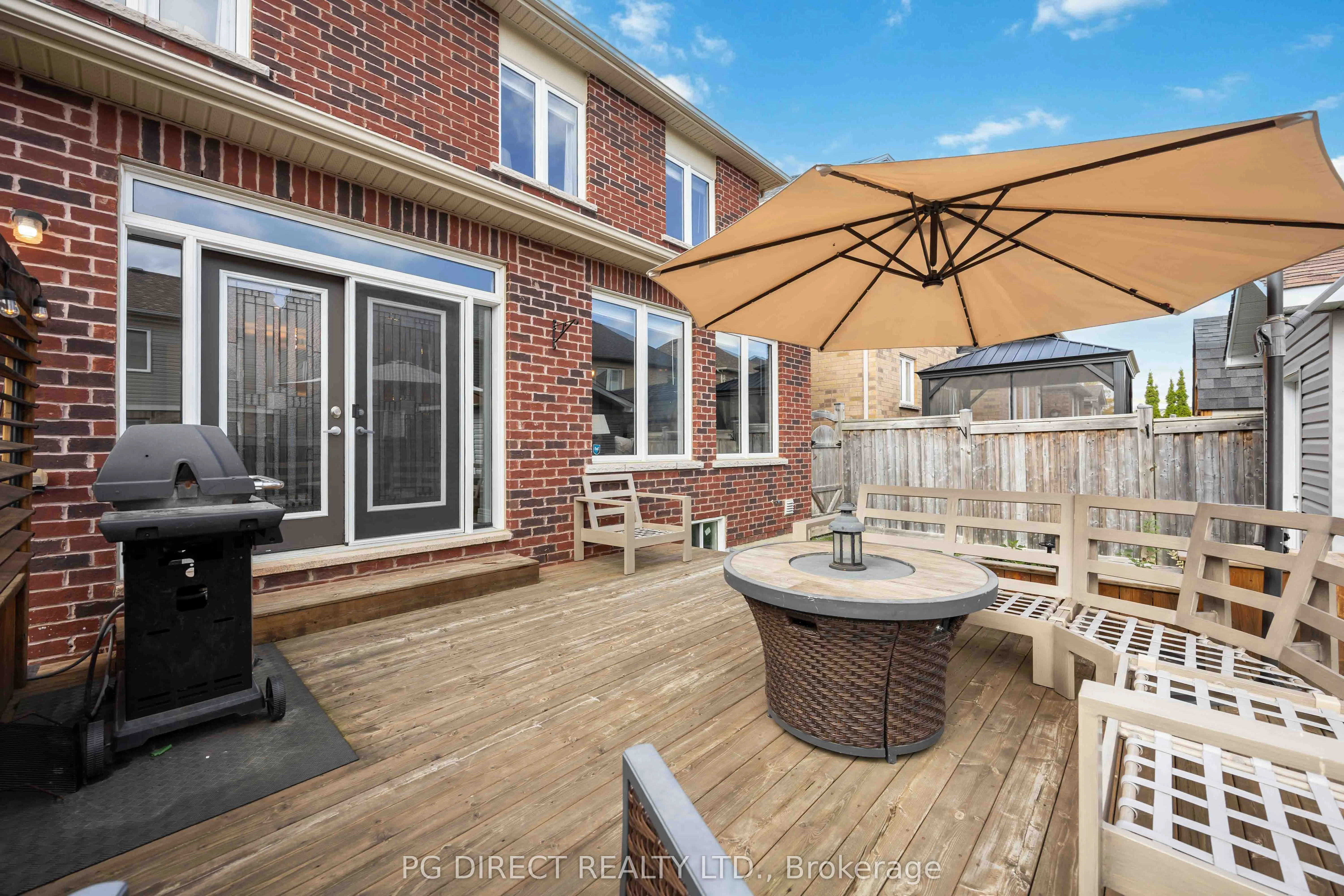 2437 Victoria Park Street