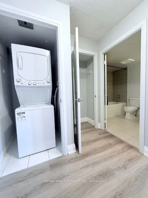 30 Meadowglen Place, #1703