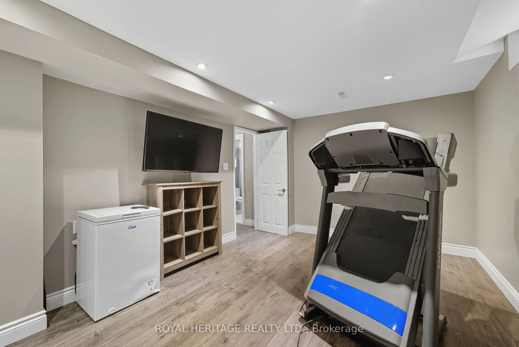 30 Chatsworth Crescent