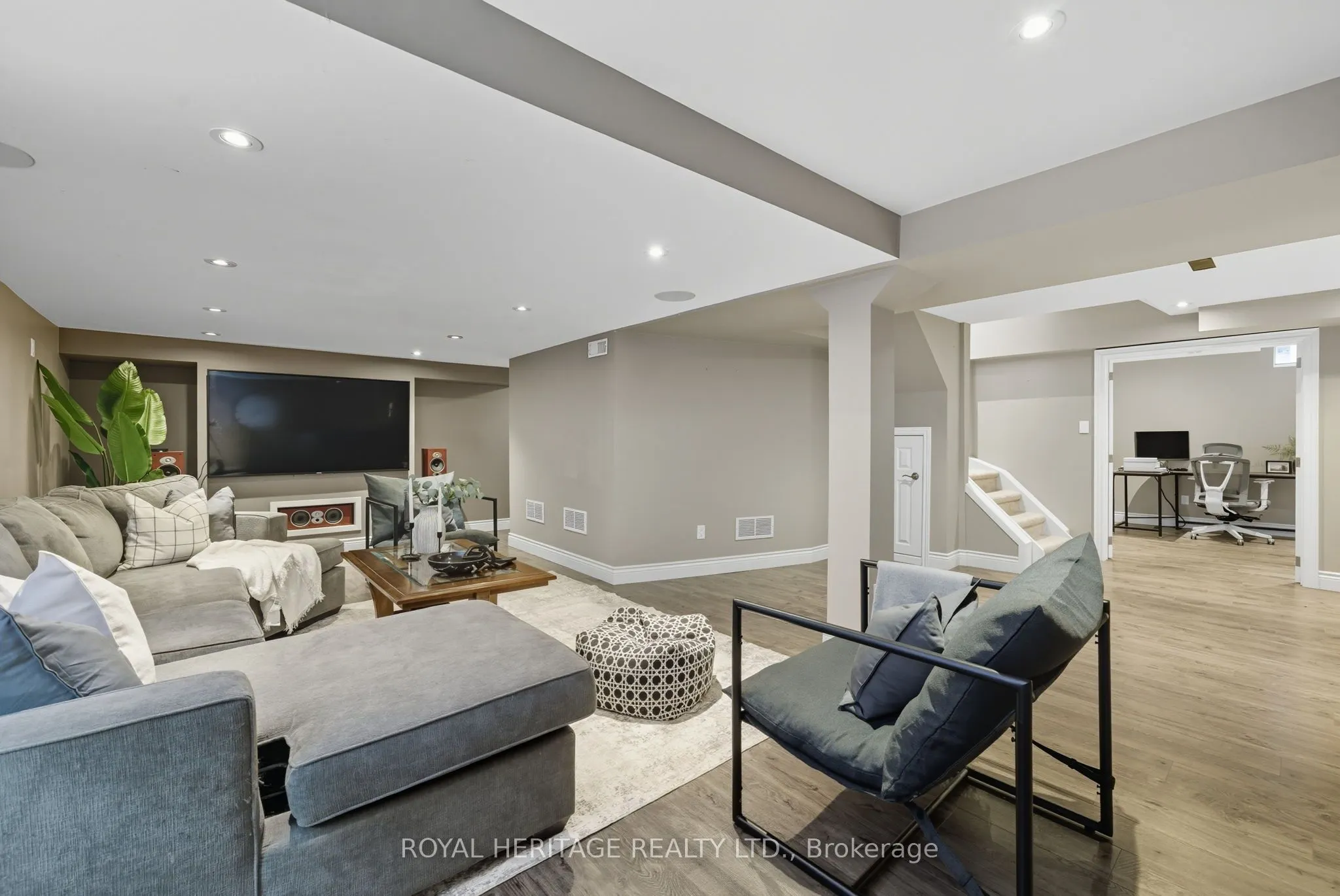 30 Chatsworth Crescent