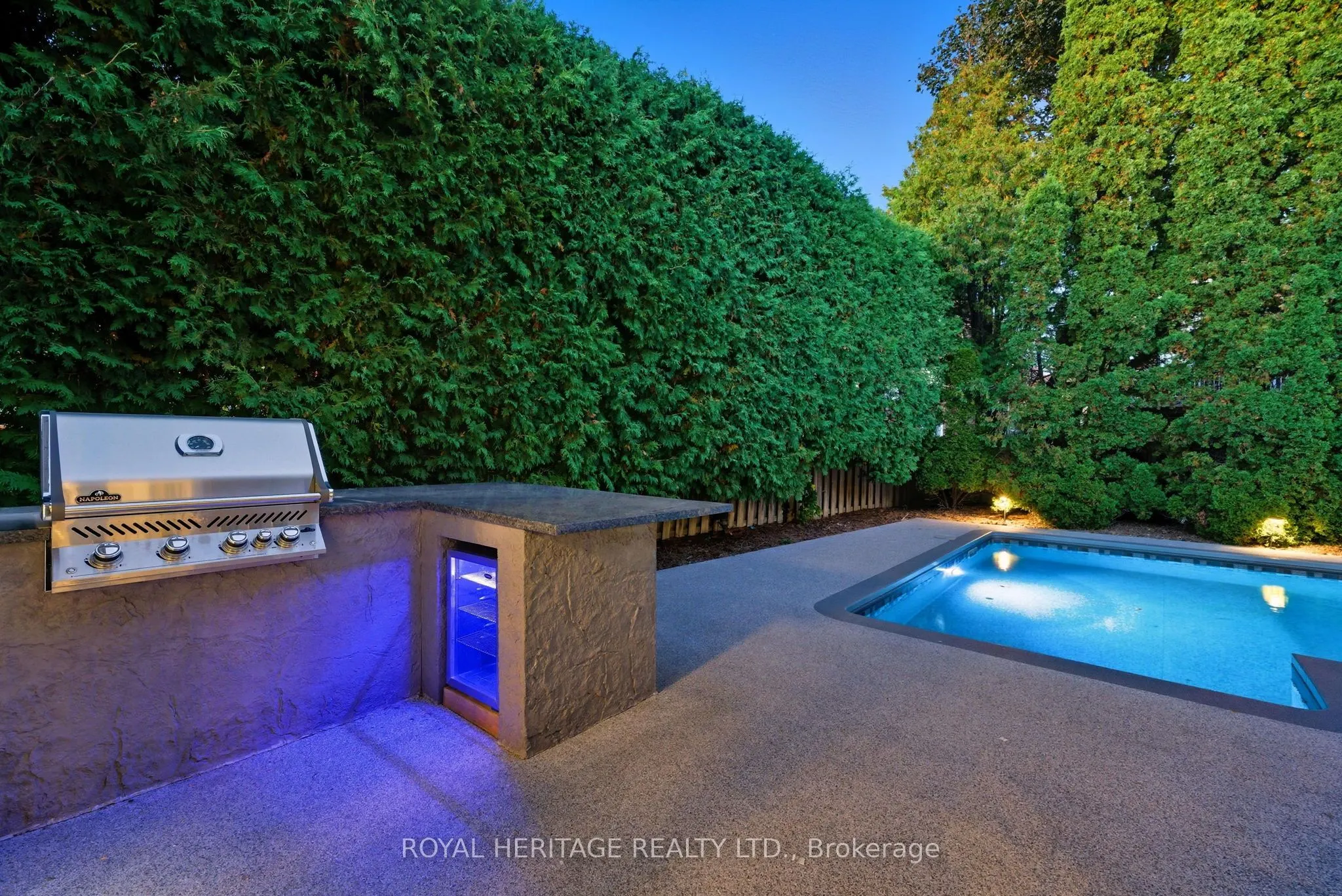 30 Chatsworth Crescent