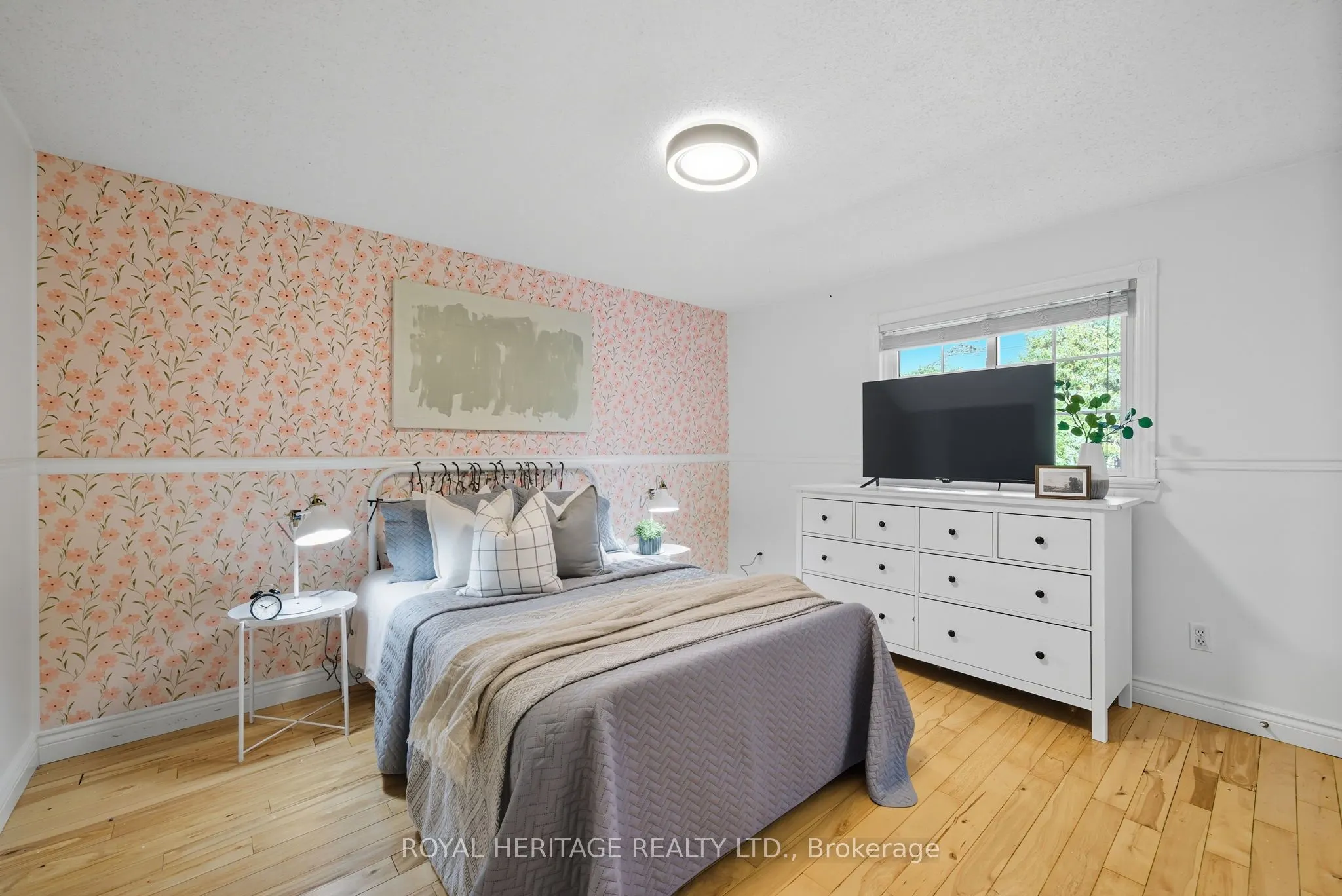 30 Chatsworth Crescent