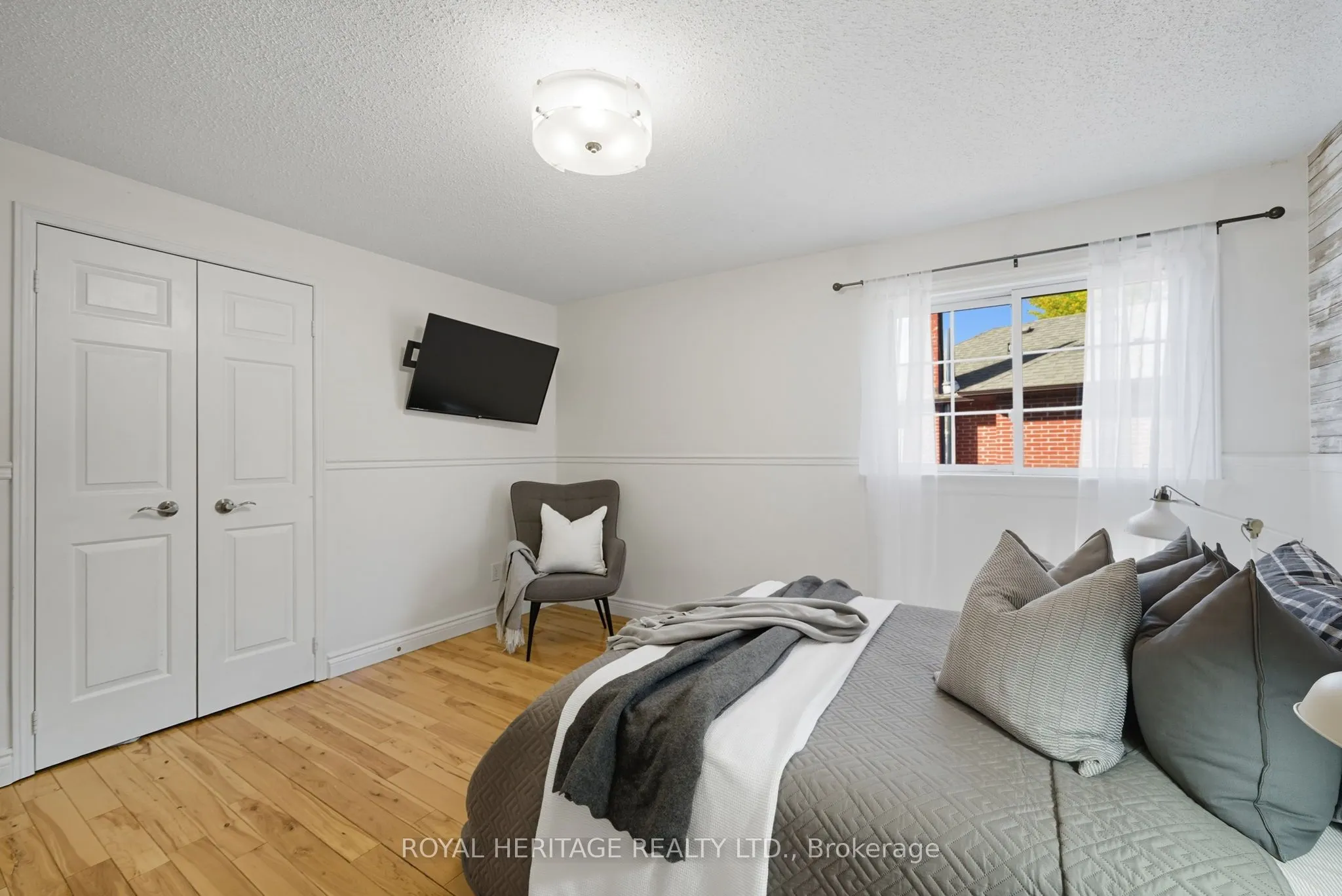 30 Chatsworth Crescent