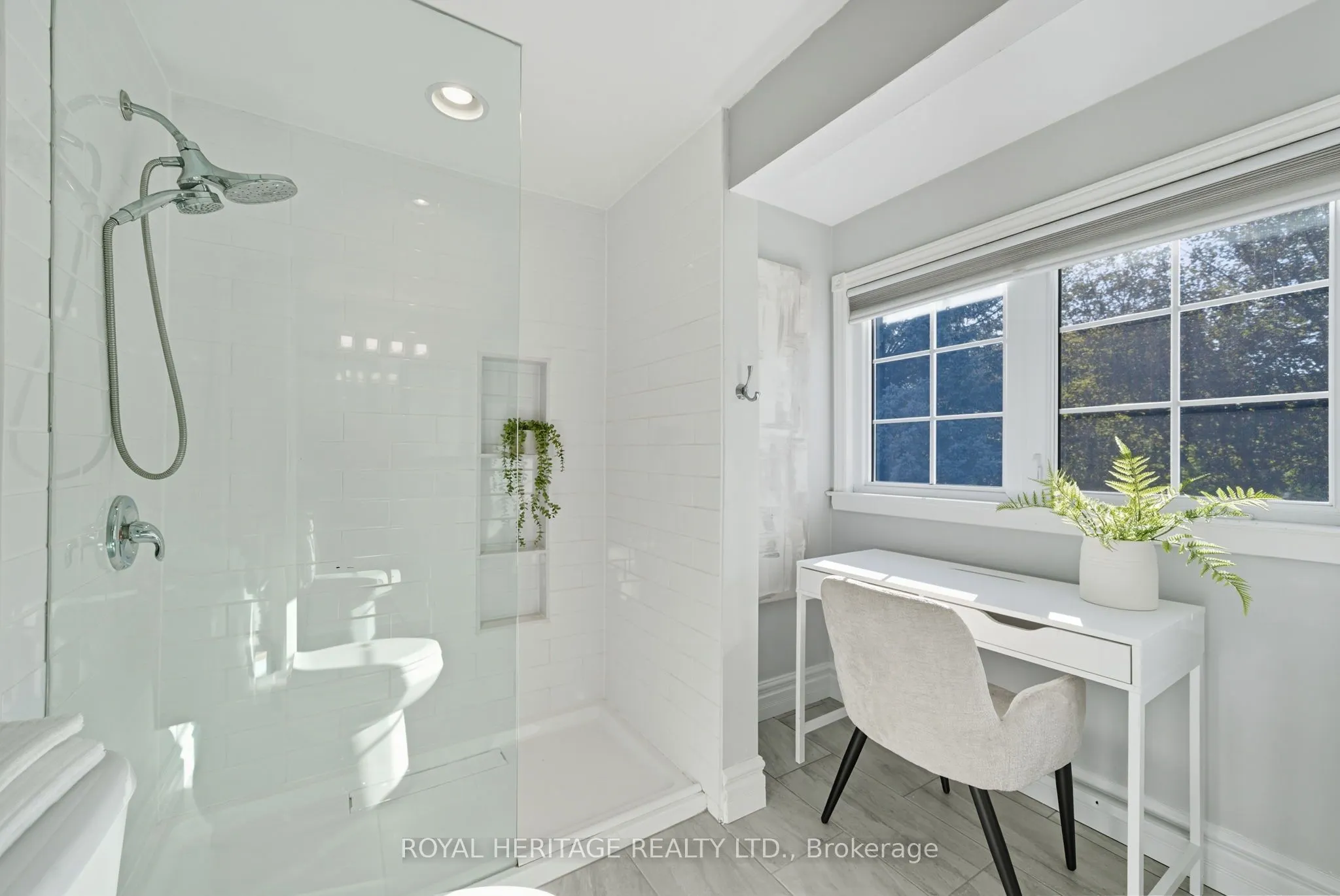 30 Chatsworth Crescent