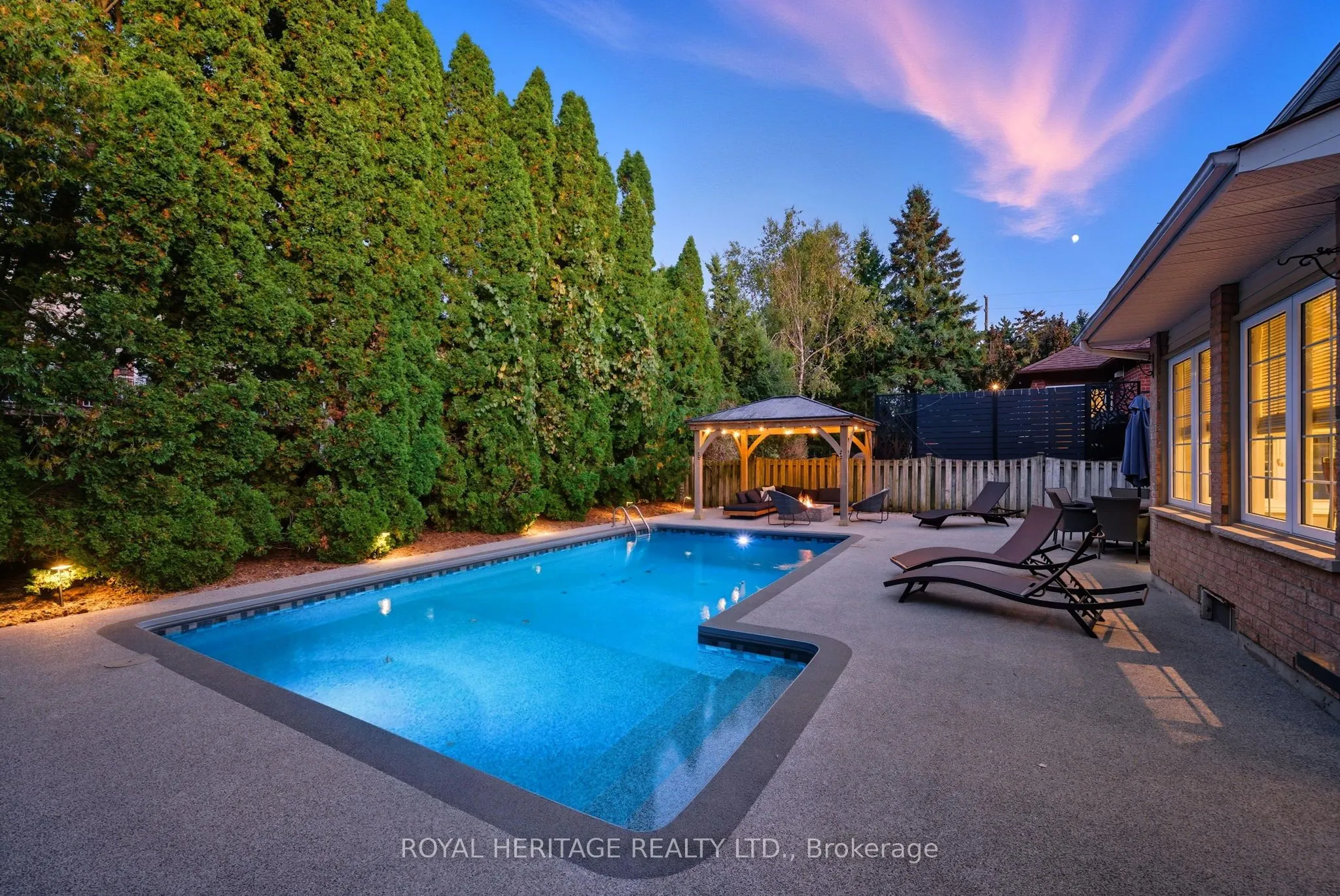 30 Chatsworth Crescent