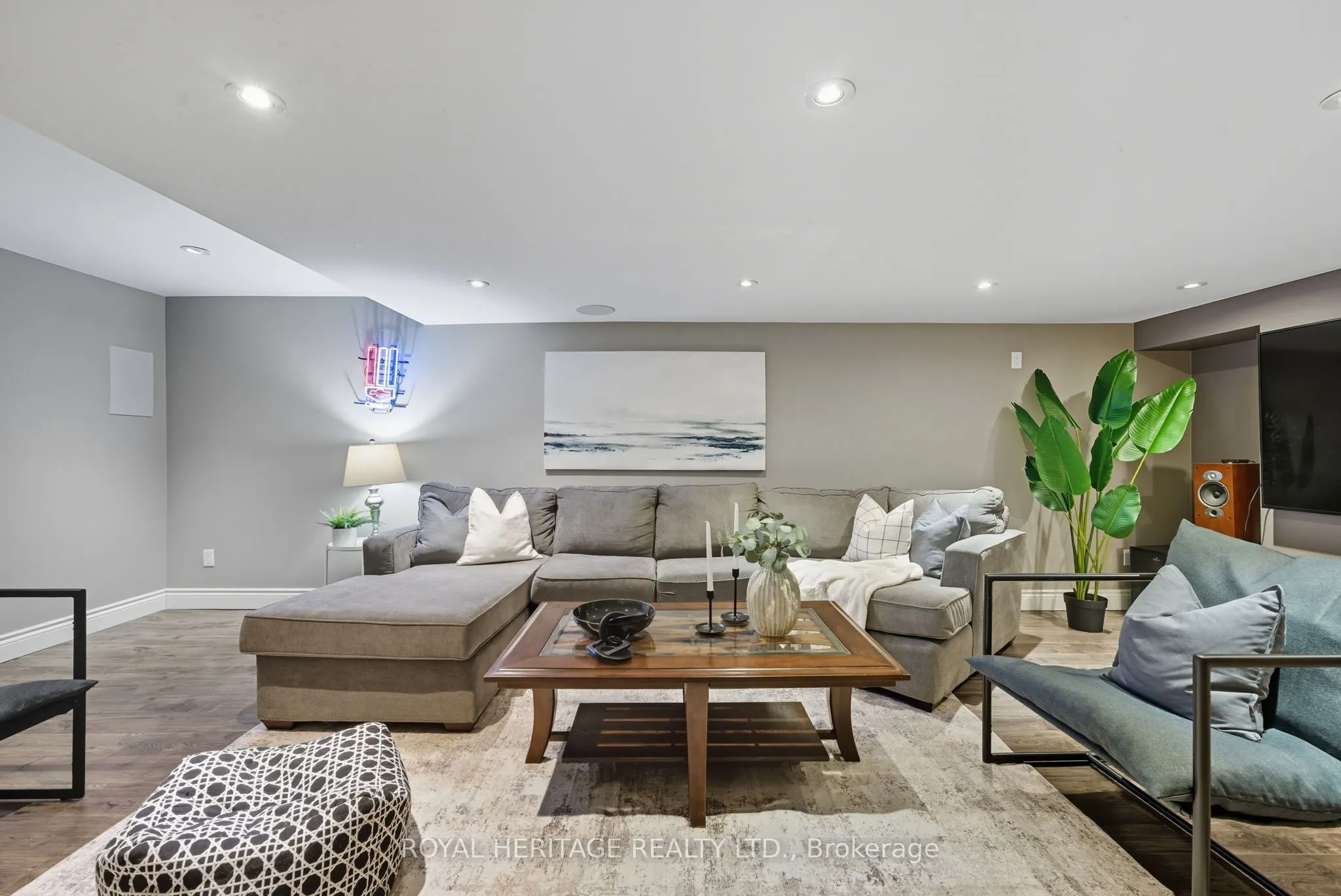 30 Chatsworth Crescent