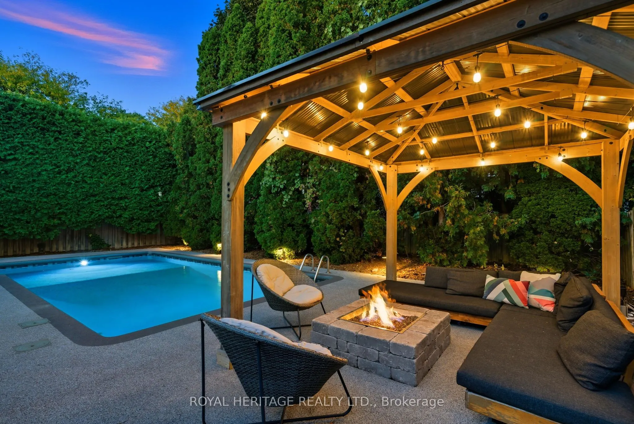 30 Chatsworth Crescent