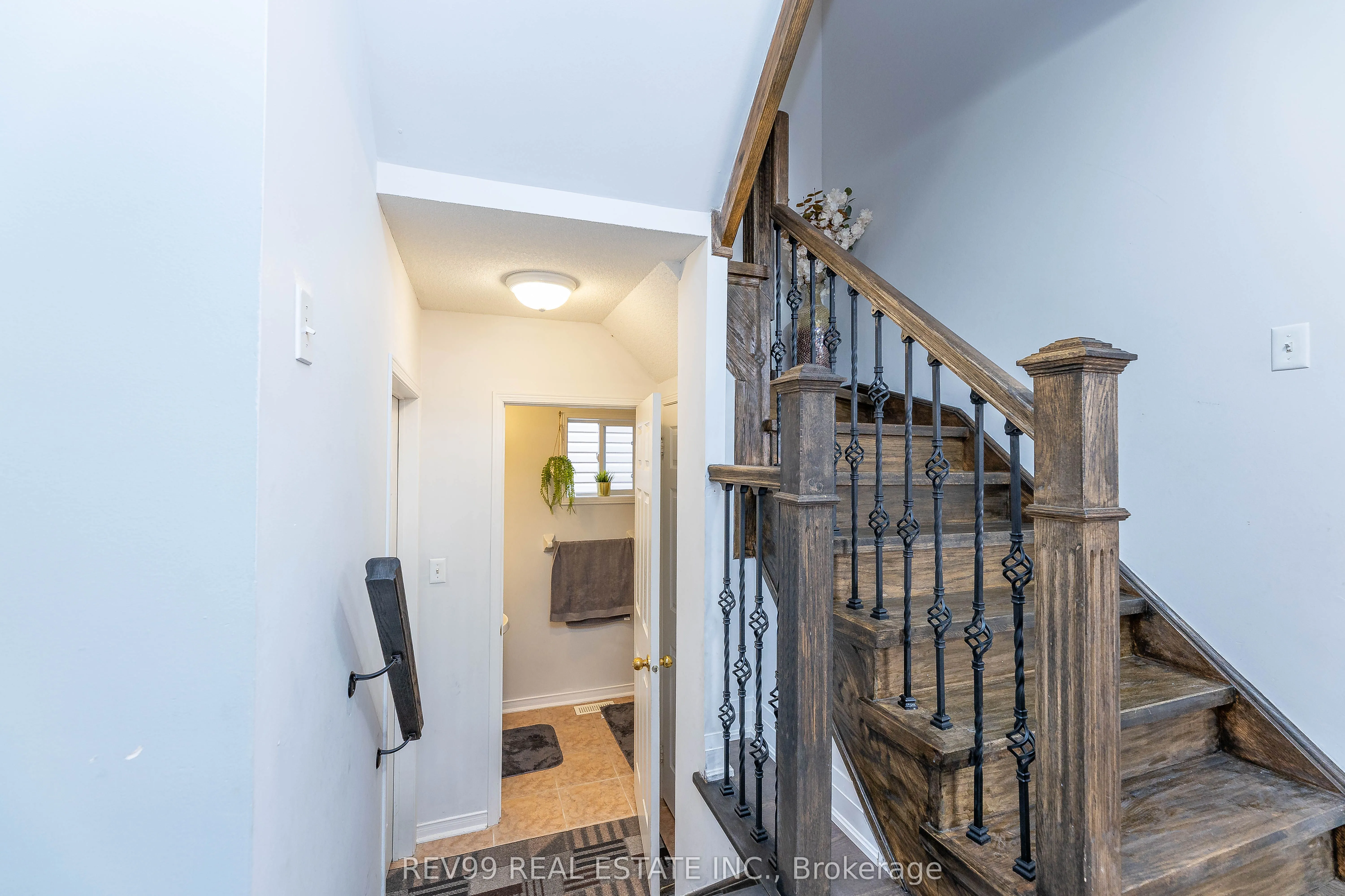 735 Brasswinds Trail