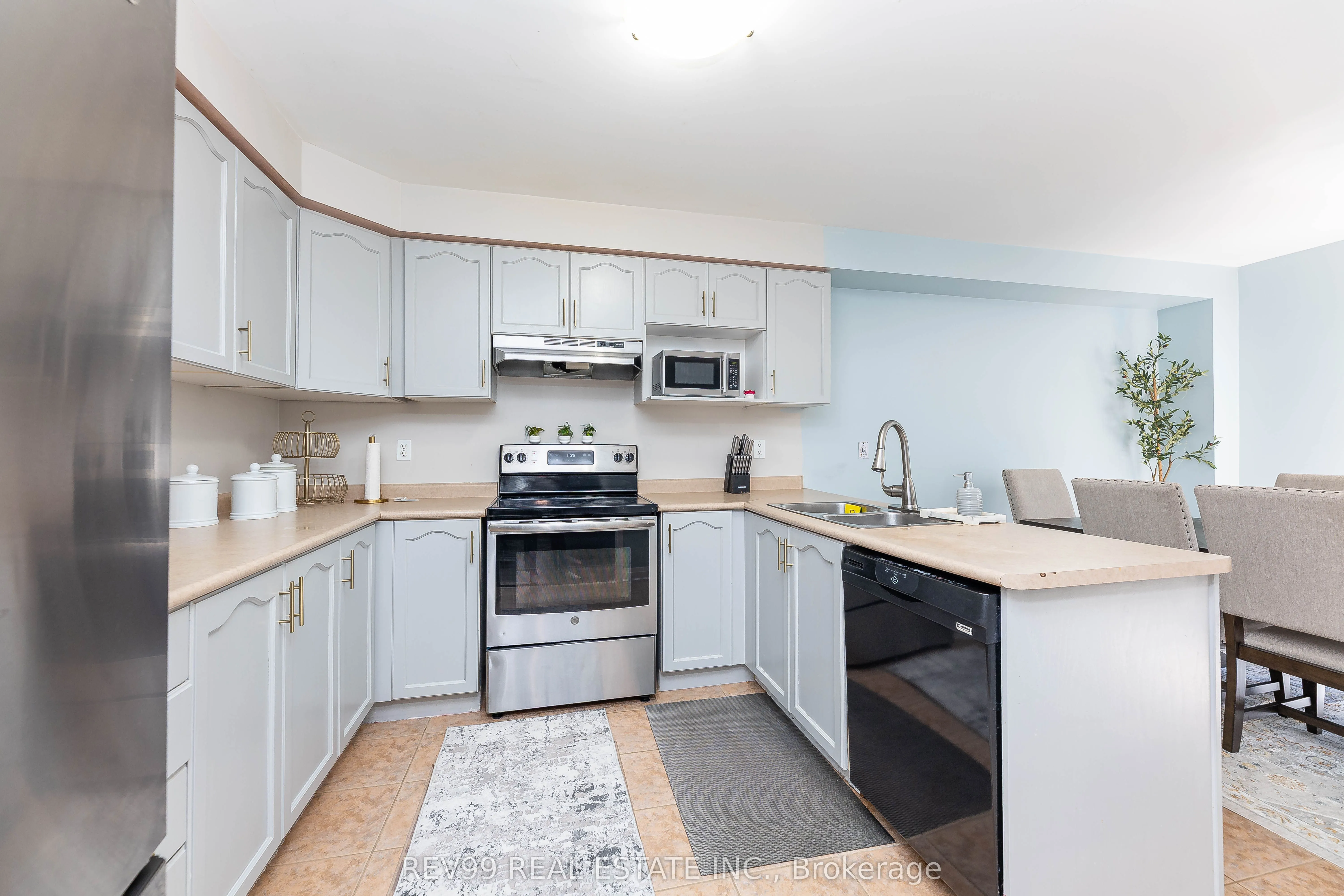 735 Brasswinds Trail