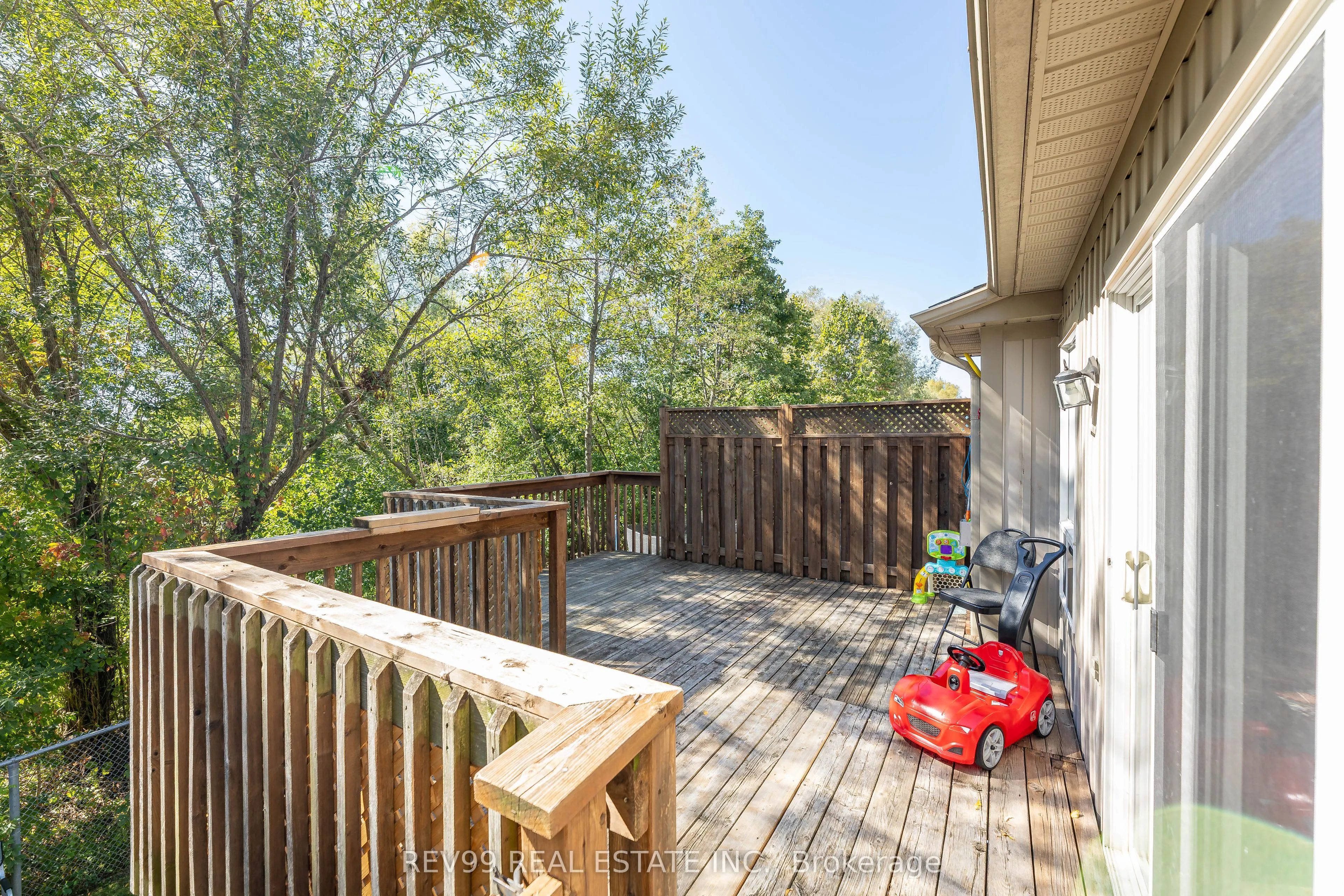 735 Brasswinds Trail