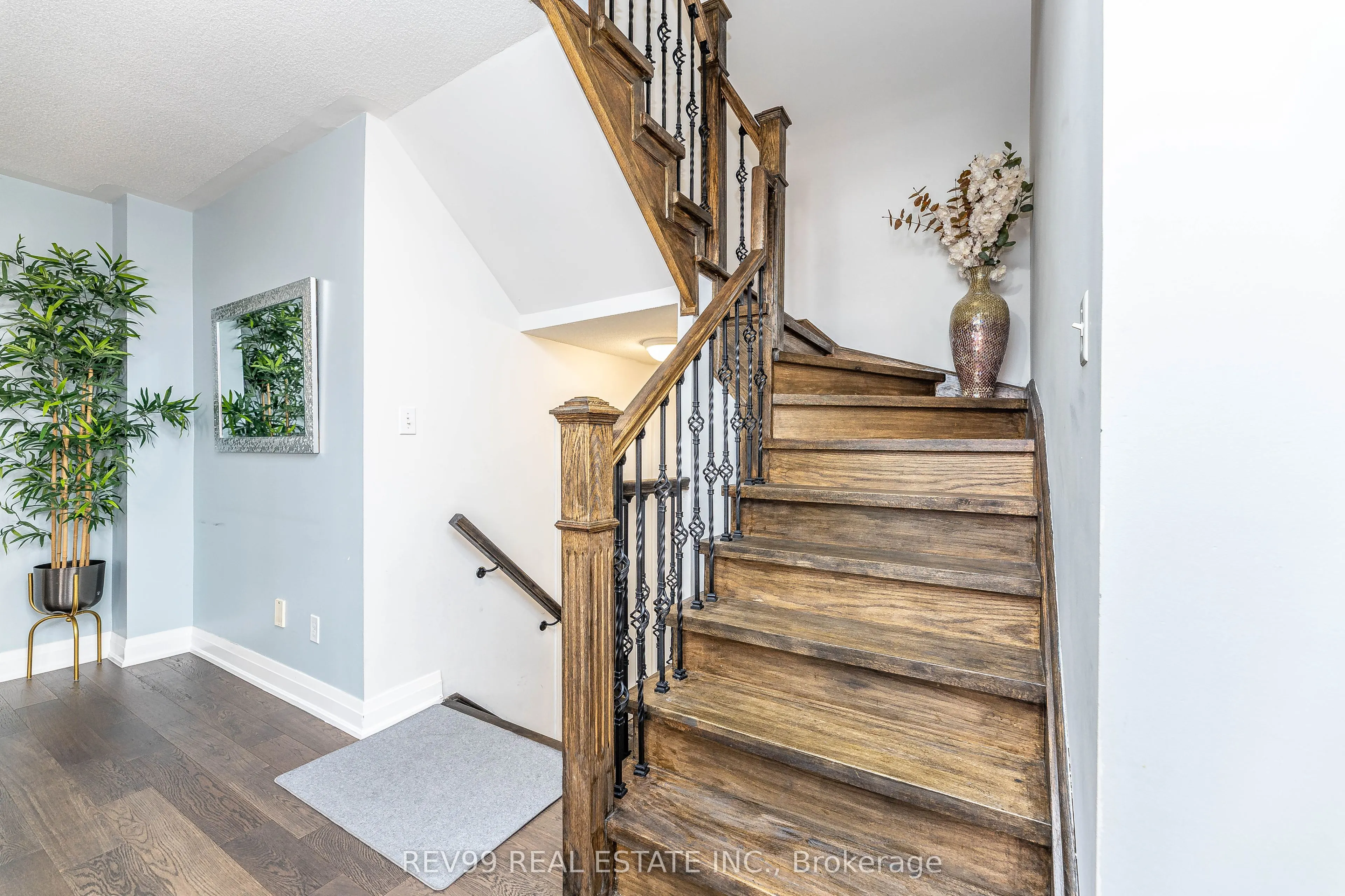 735 Brasswinds Trail