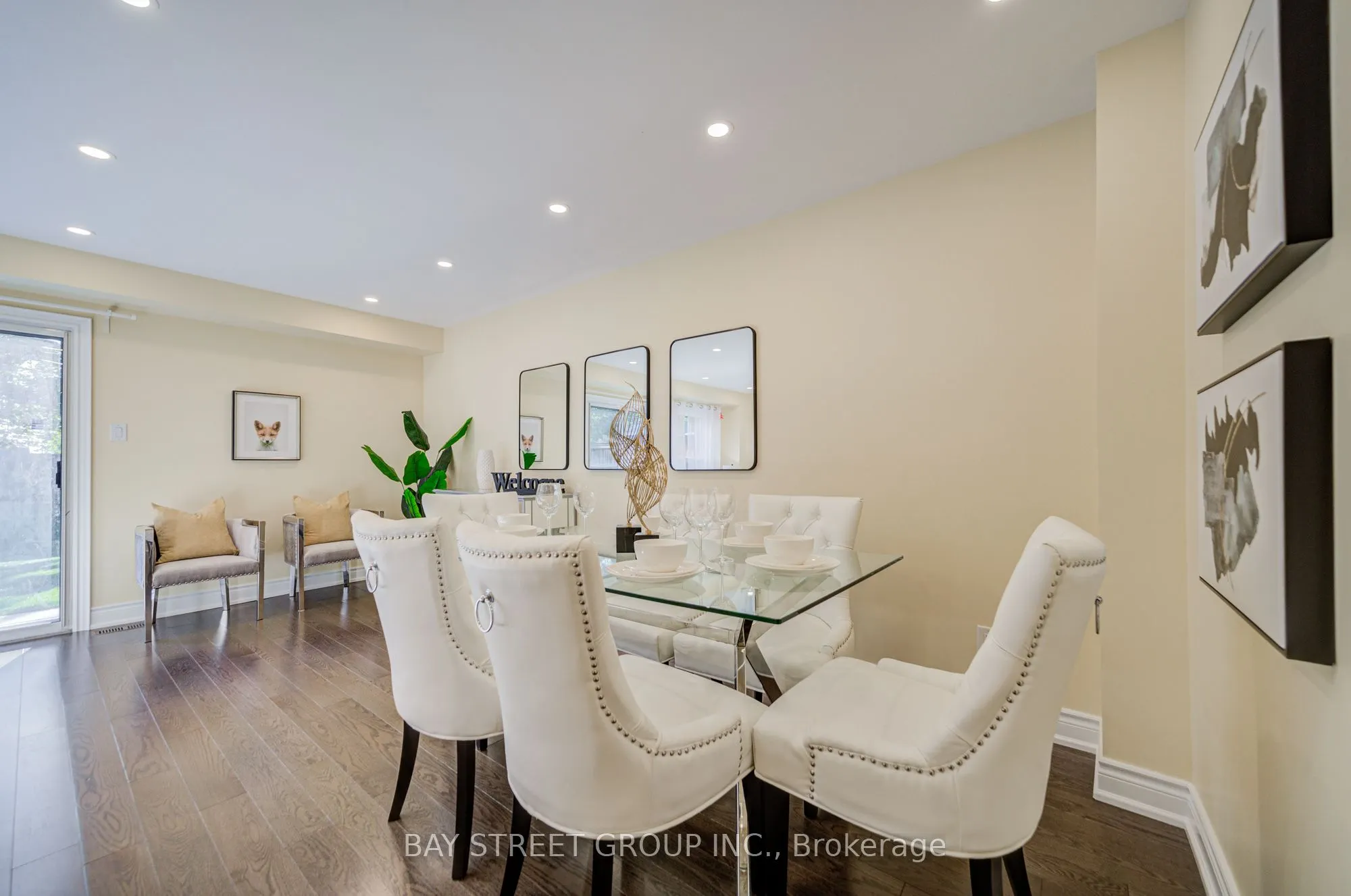 107 Enchanted Hills Crescent