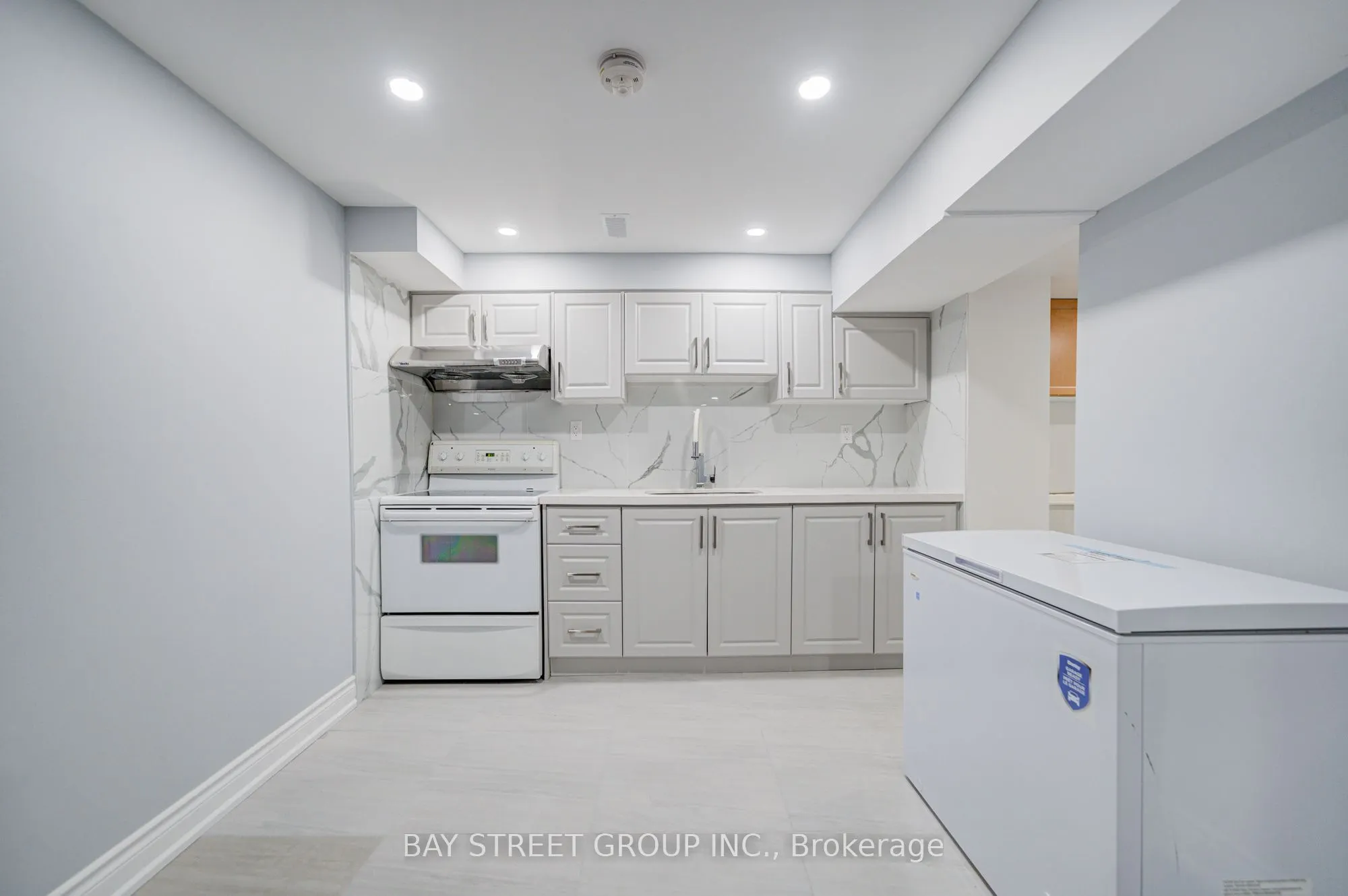 107 Enchanted Hills Crescent