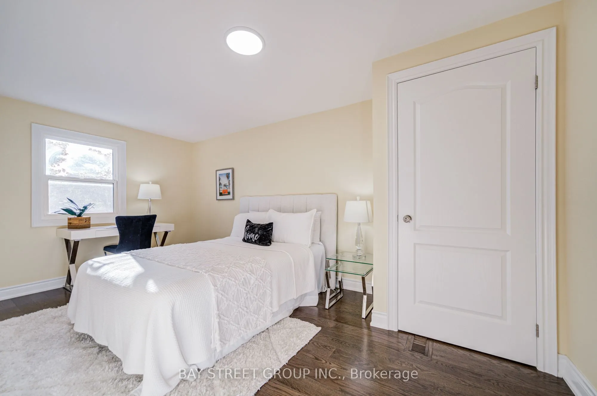 107 Enchanted Hills Crescent